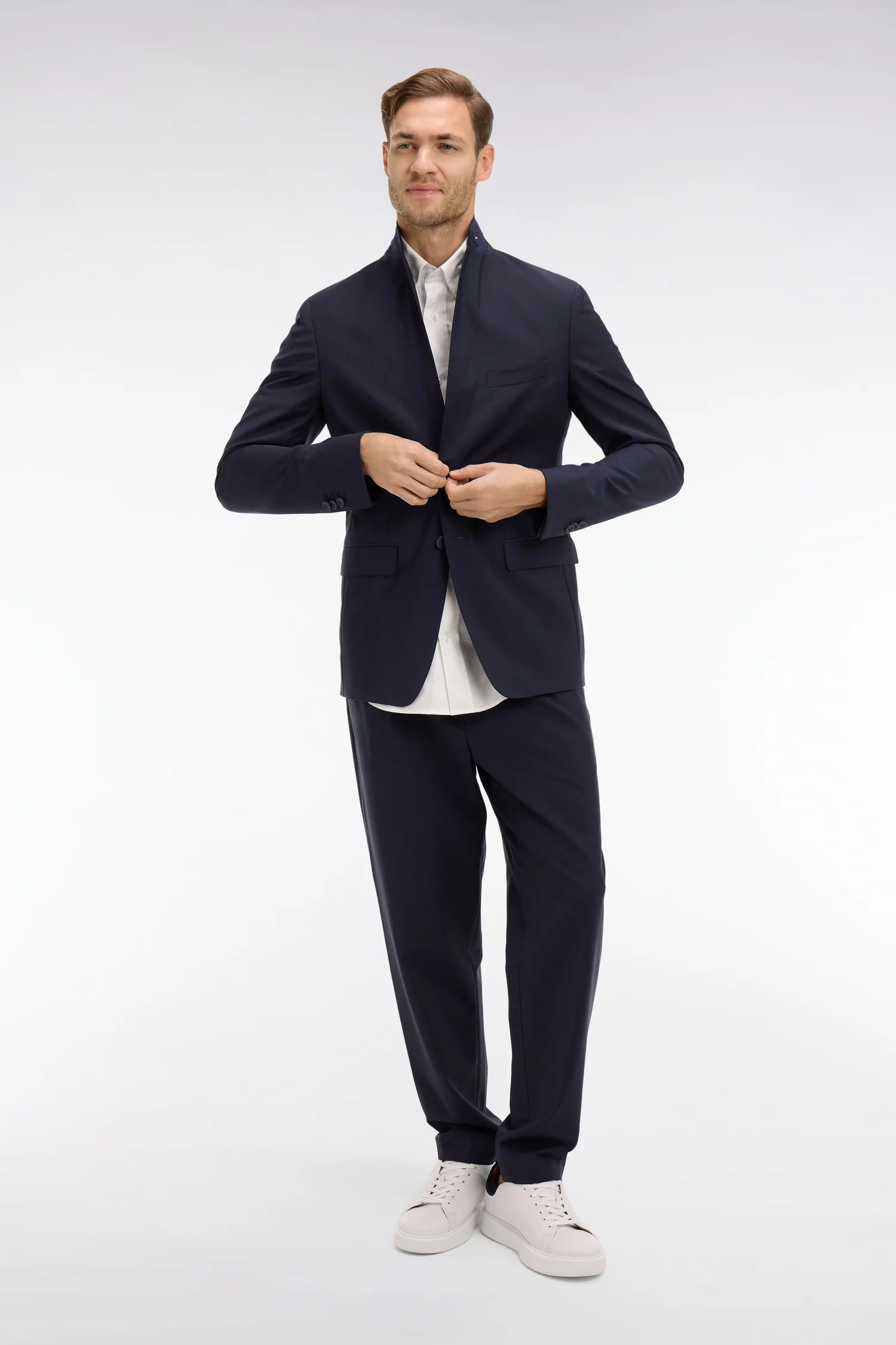 Blazer bleu foncé détails noeud en relief