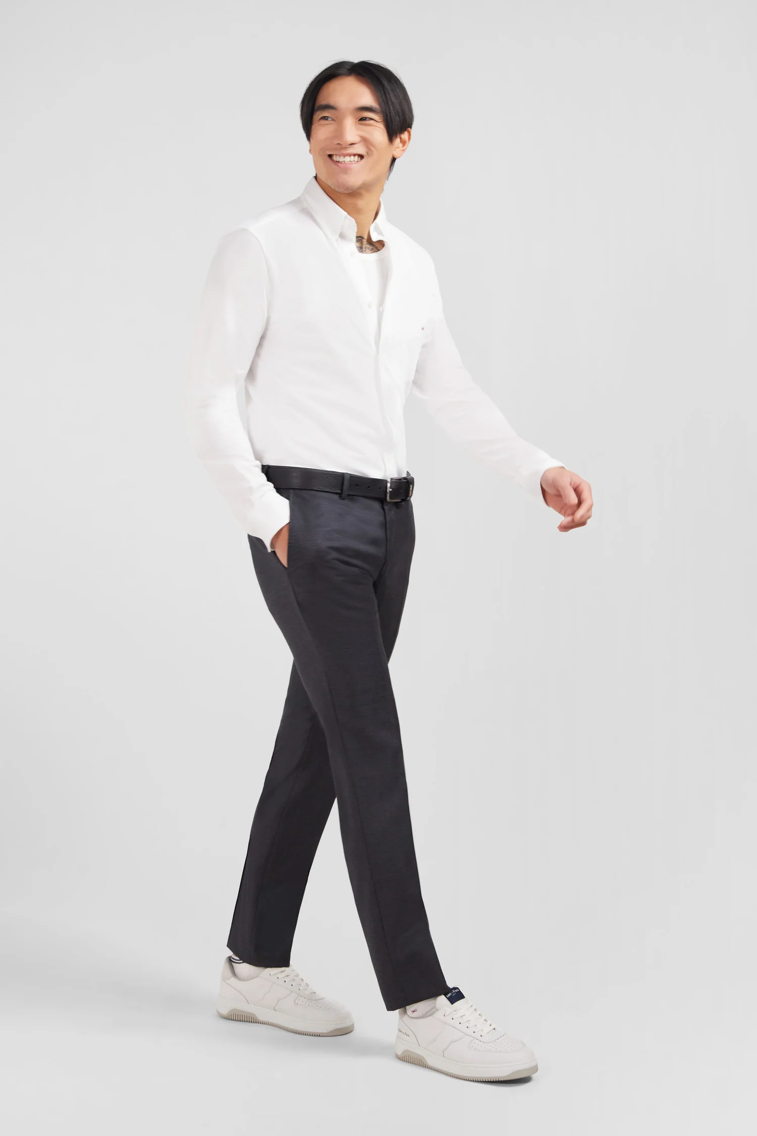 Pantalon slim gris en laine à plis cassés - Image 4