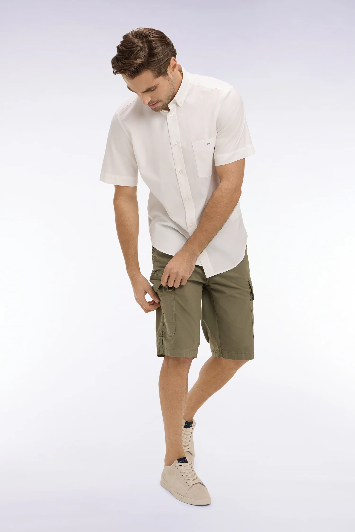 Bermuda chino en gabardine stretch gris clair