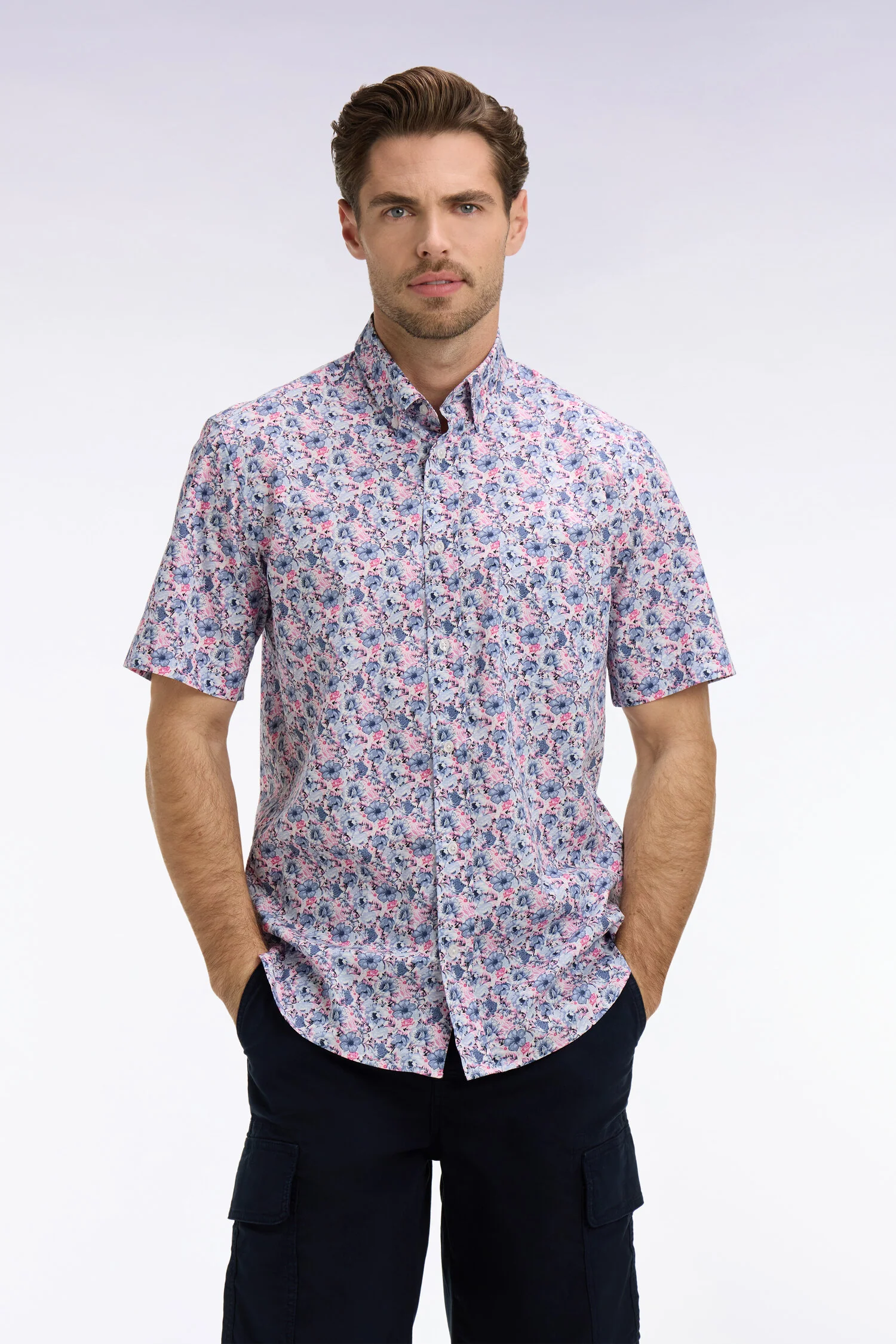 Chemise à manches courtes en coton à motif floral rose et bleu - Image 3
