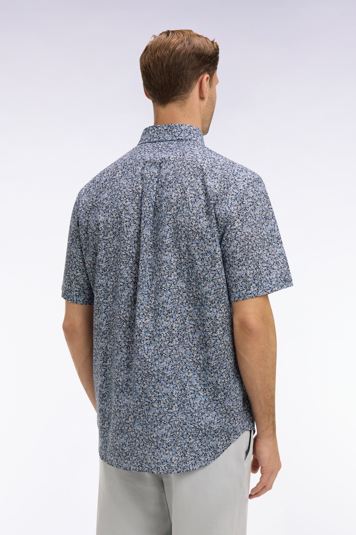 Chemise à manches courtes en coton bleu à micromotif floral - Image 5