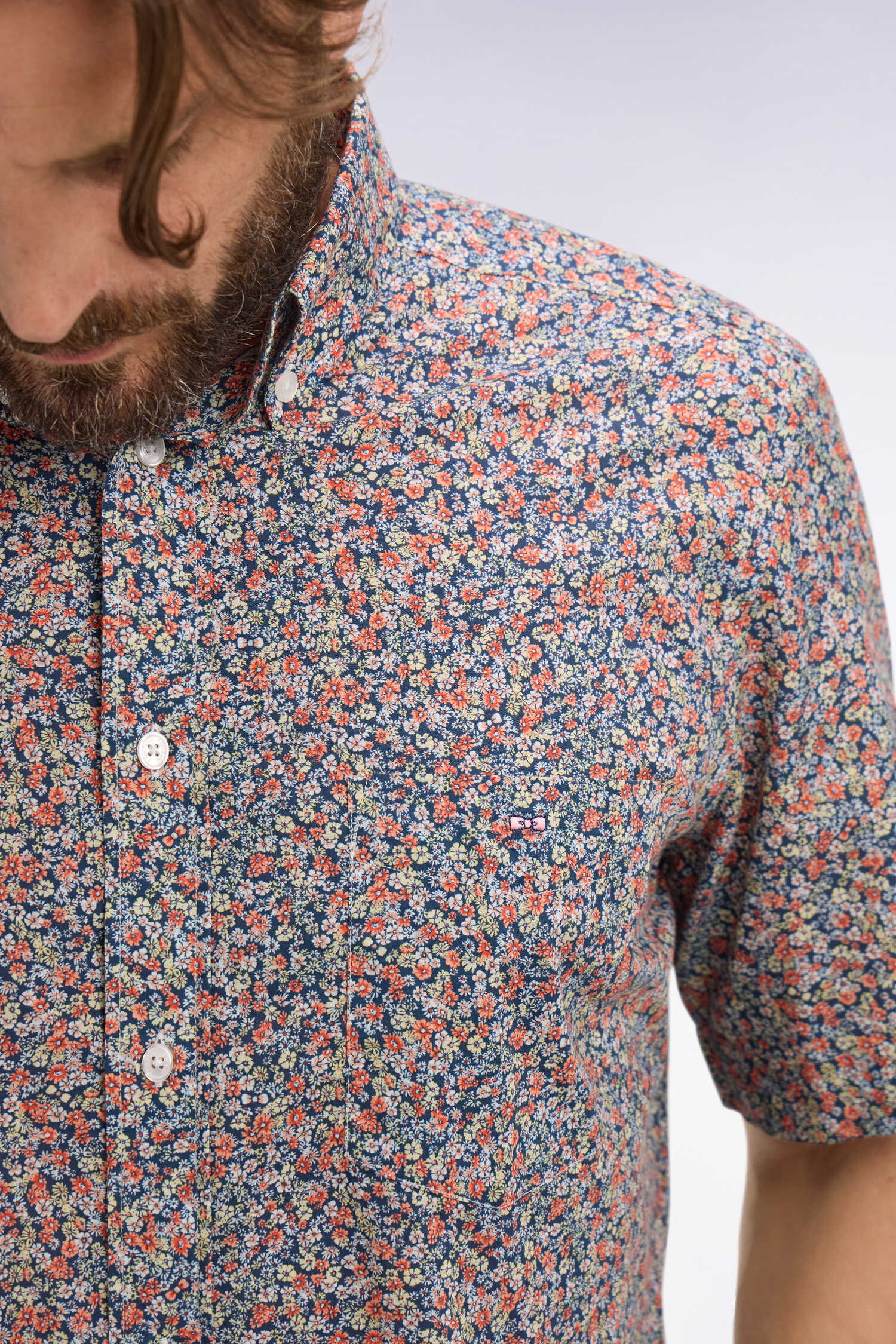 Chemise à manches courtes en coton orange à micromotif floral - Image 4