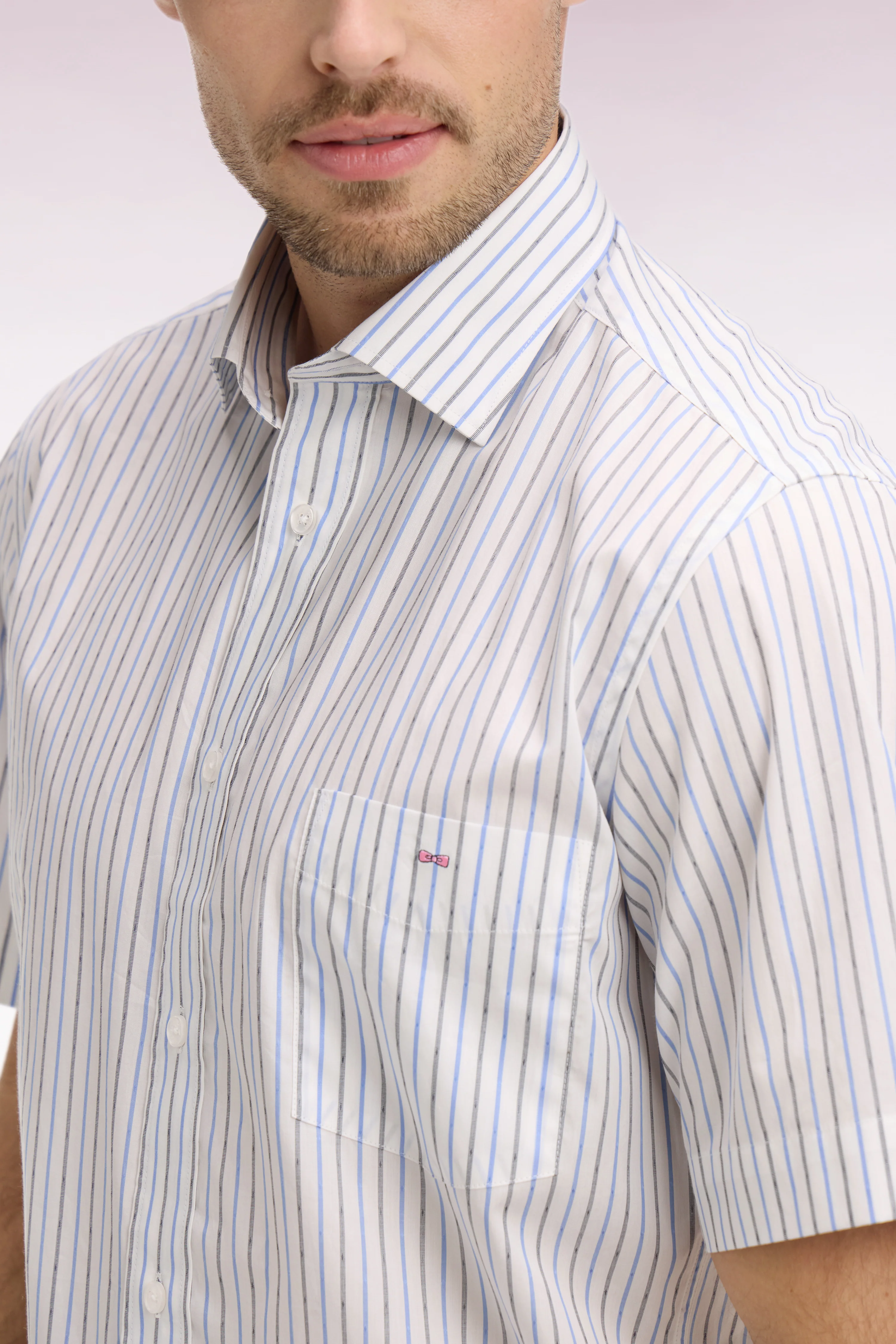 Chemise à manches courtes en dobby de coton rayé bleu ciel - Image 4