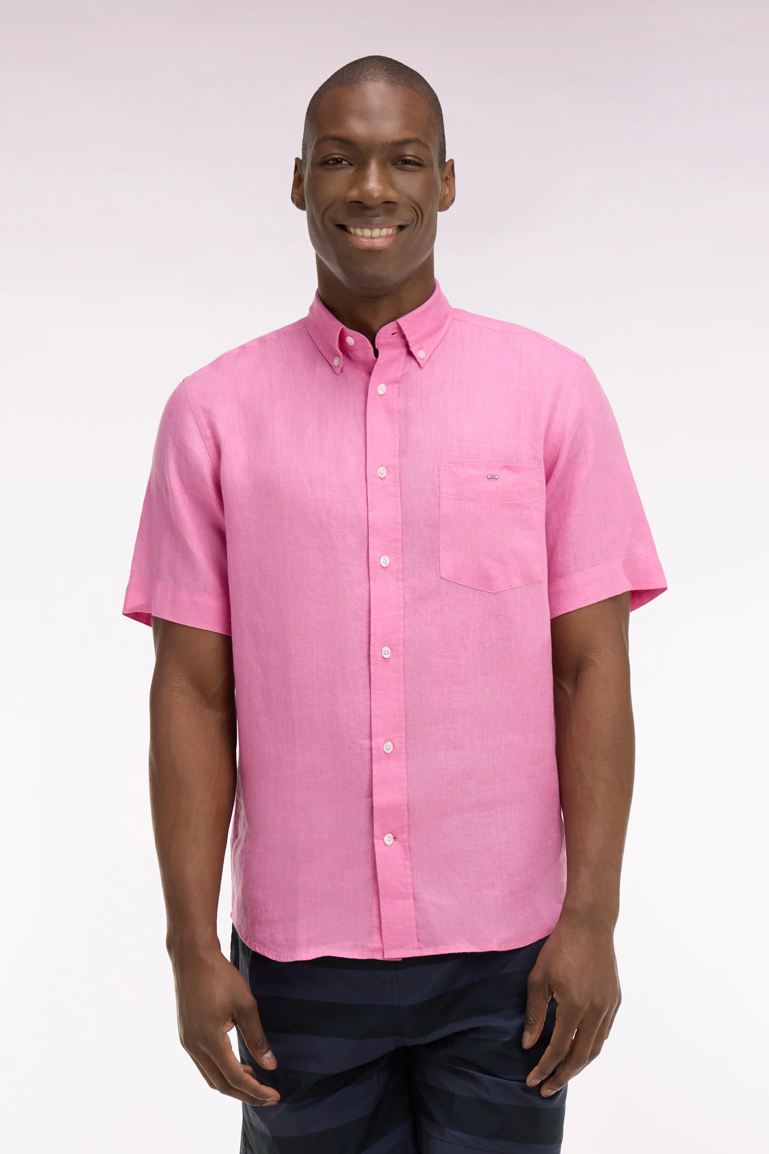 Chemise à manches courtes en lin rose - Image 3