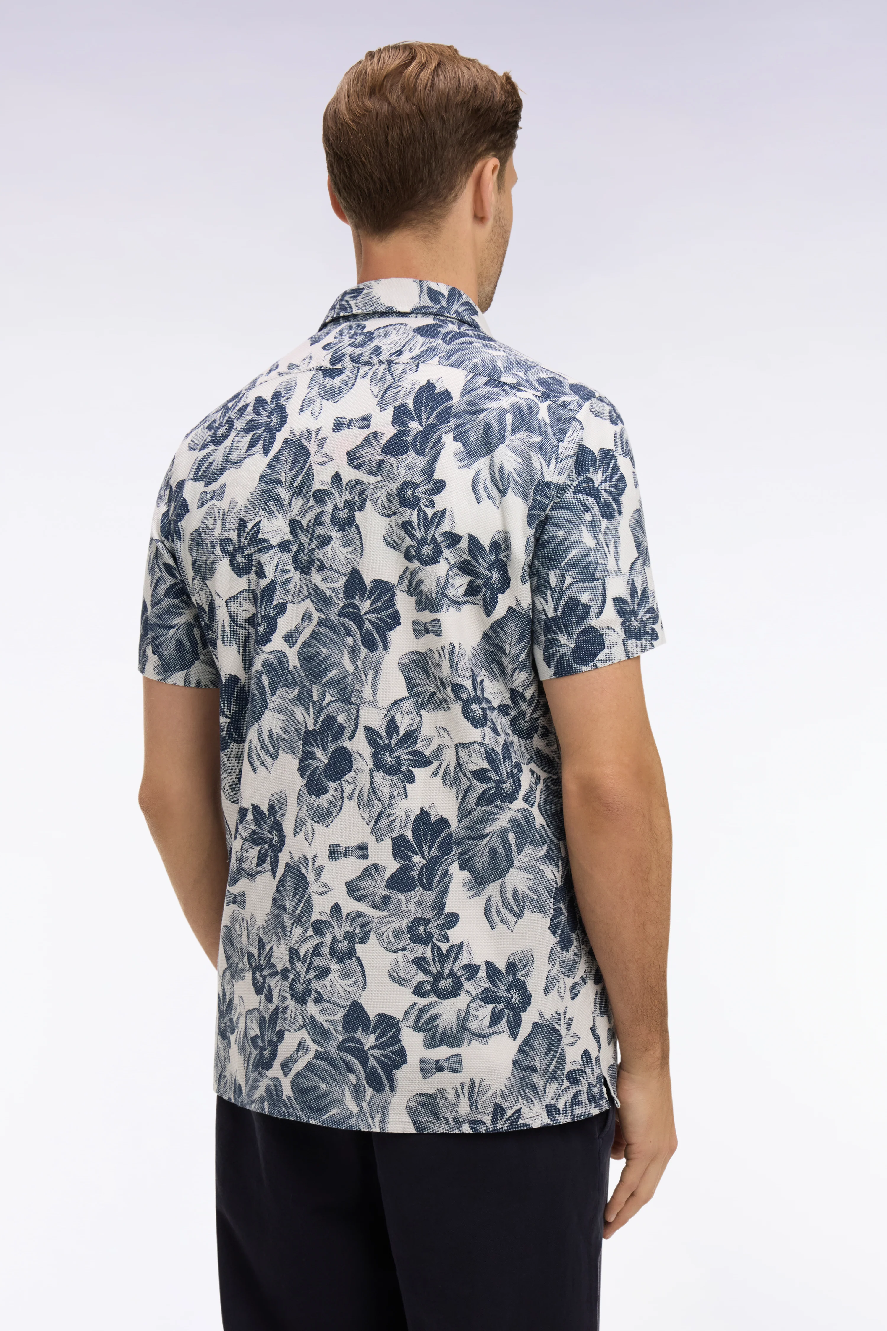 Chemise à manches courtes en piqué coton à motif floral marine coupe slim - Image 5