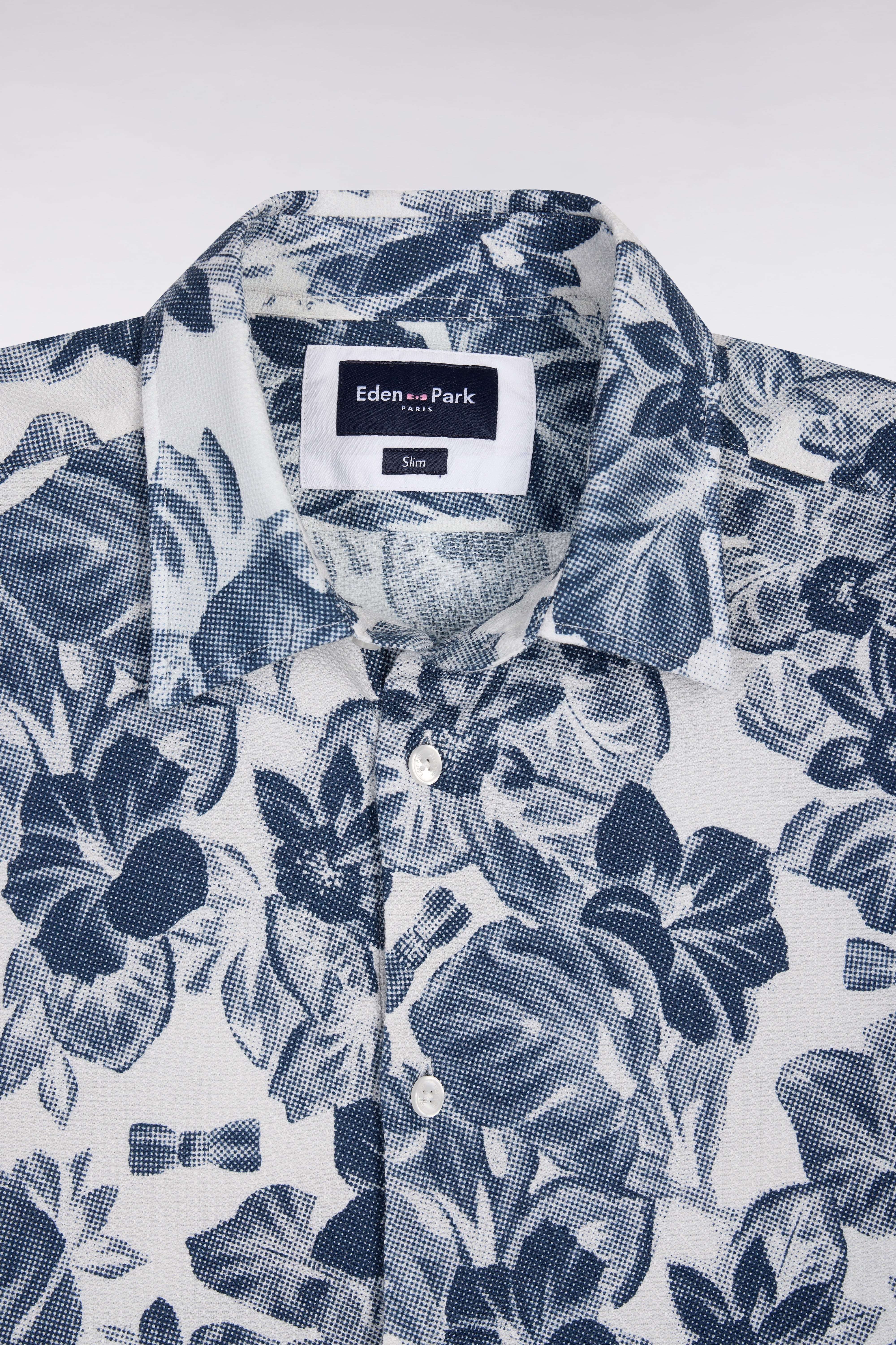 Chemise à manches courtes en piqué coton à motif floral marine coupe slim - Image 6