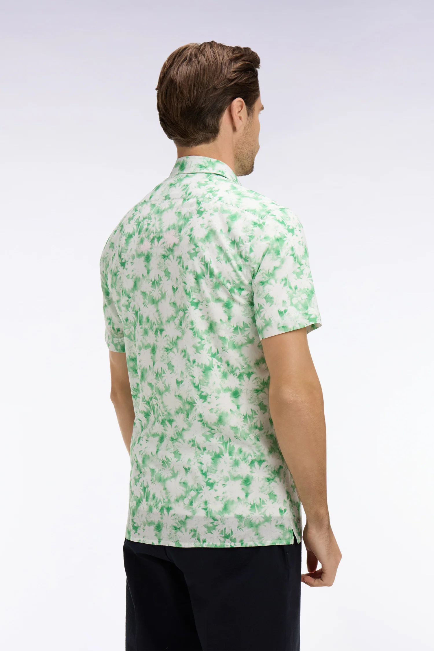 Chemise à manches courtes en popeline de coton à motif floral vert coupe slim - Image 5