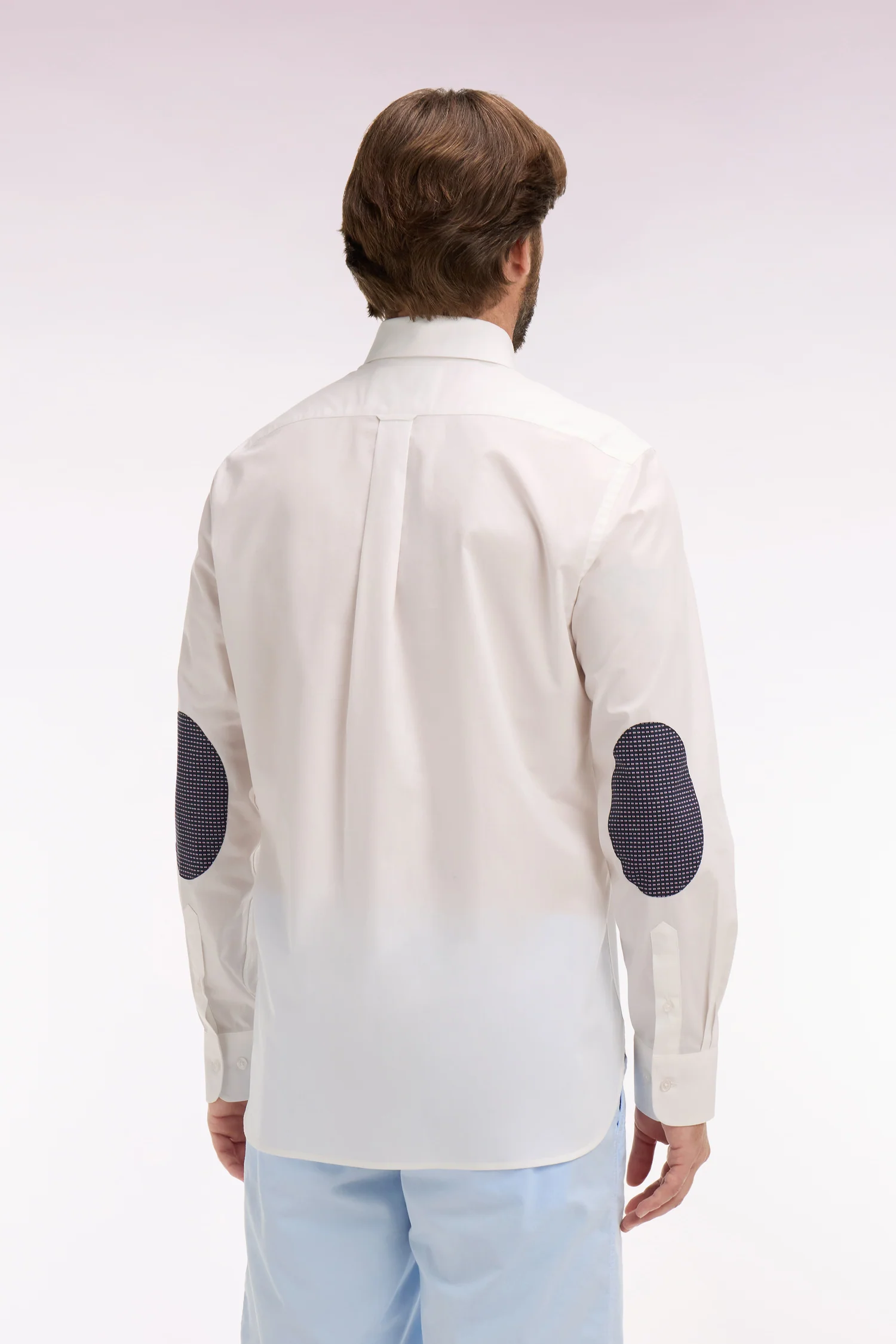 Chemise en coton blanc à coudières imprimées - Image 5