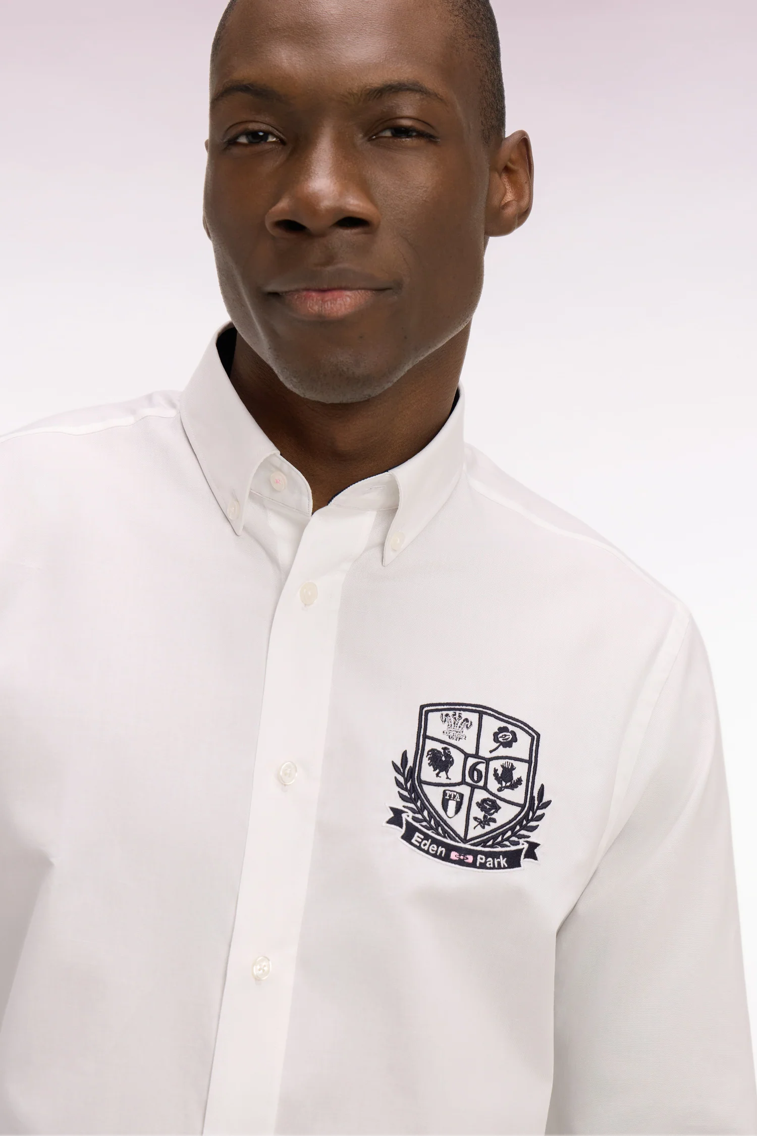 Chemise en coton pinpoint blanc broderie blason 6 Nations - Image 4