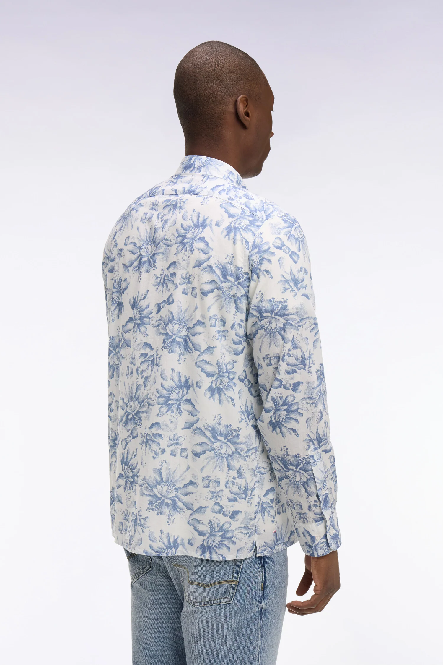 Chemise en popeline de coton italienne bleu ciel imprimé floral coupe regular - Image 5