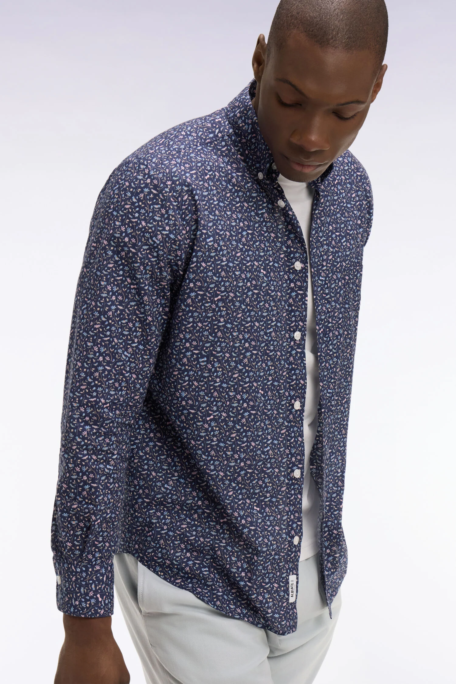 Chemise en popeline de coton marine à microimprimé floral coupe regular - Image 3