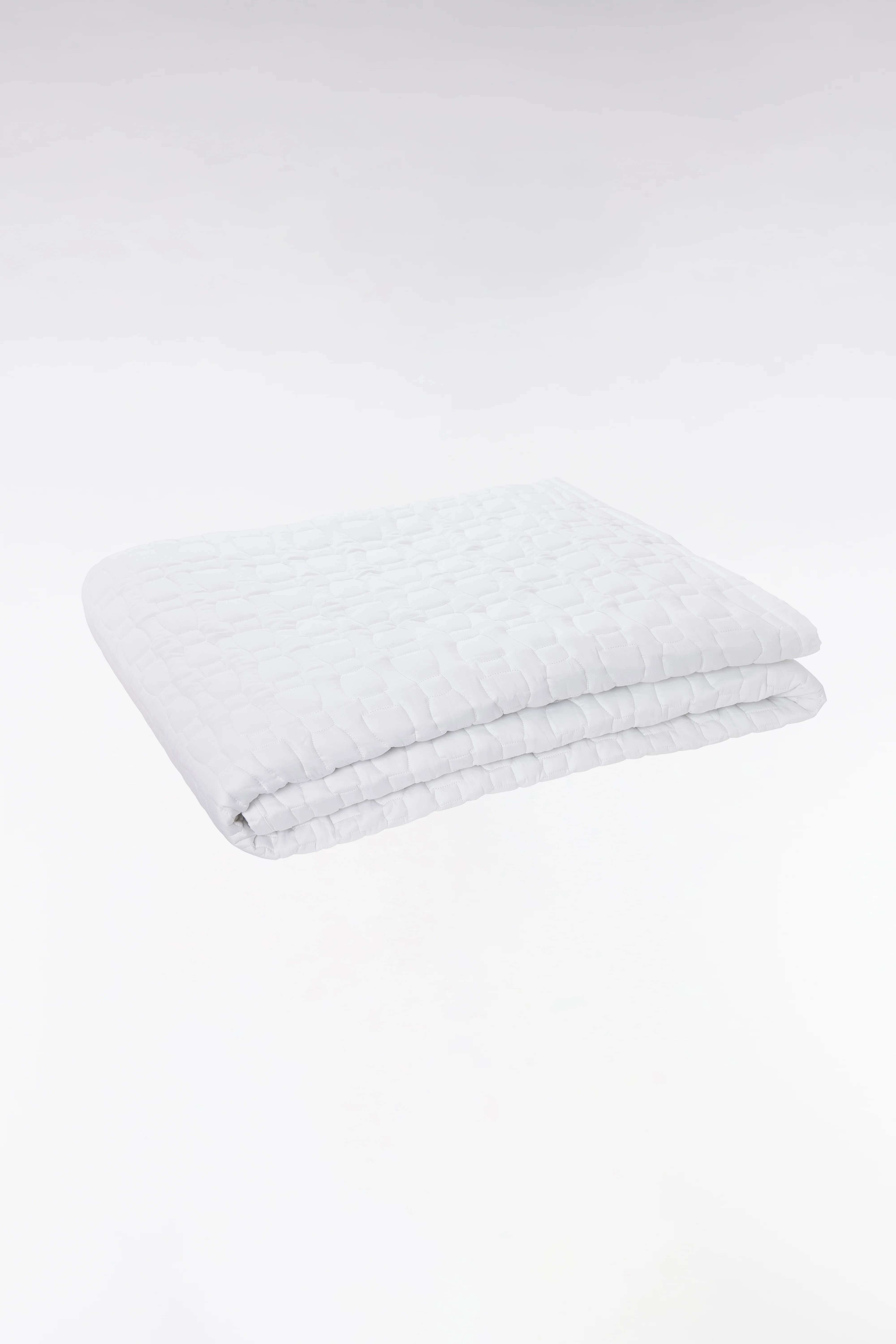 Dessus de lit en satin de coton blanc nœuds papillon matelassés