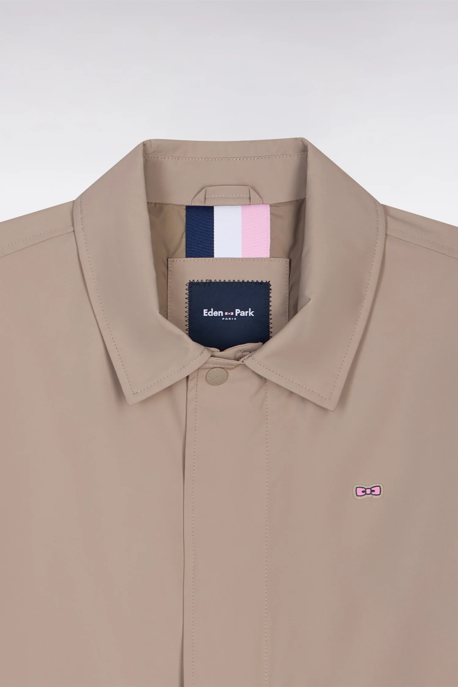 Imperméable court en nylon grège - Image 6