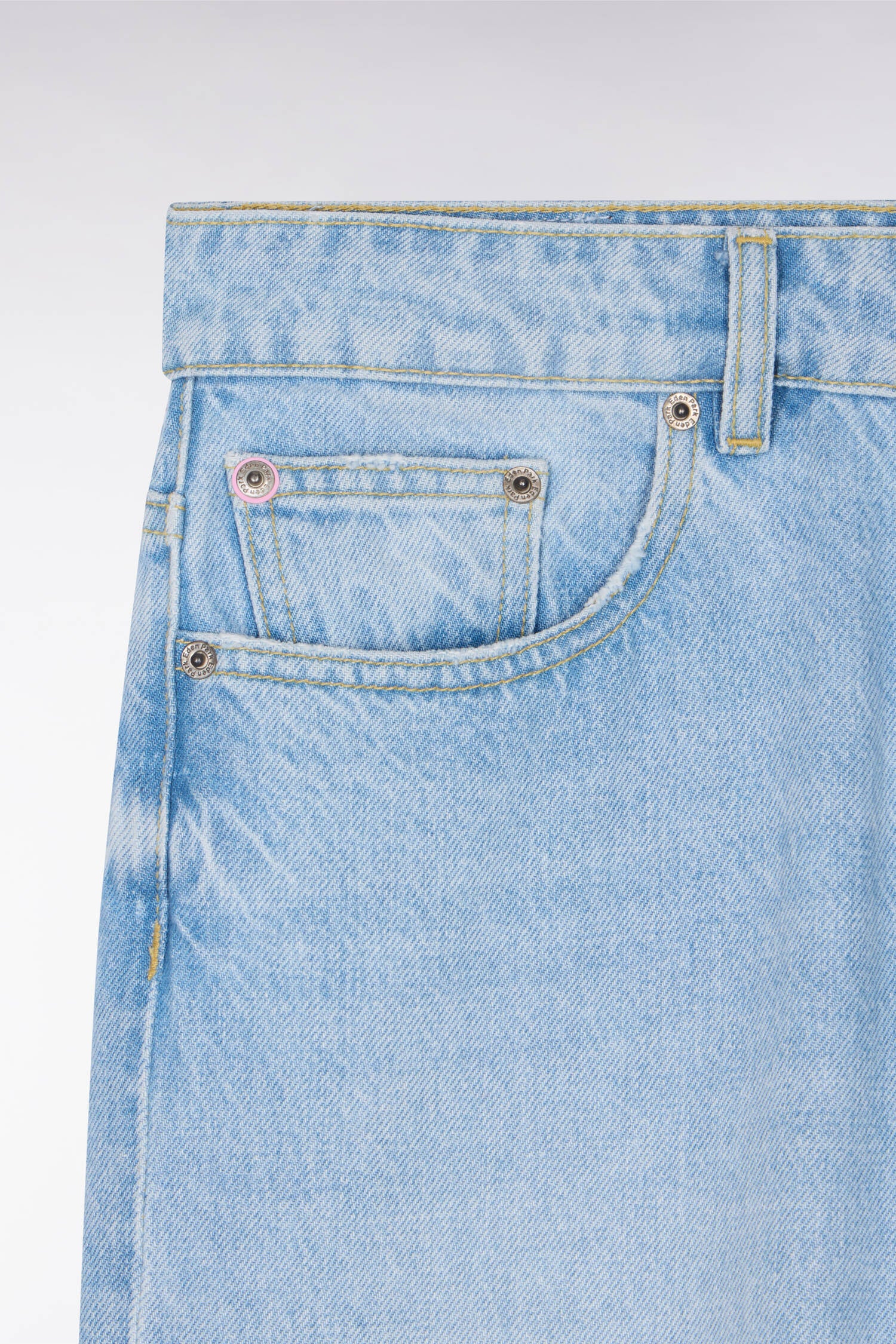 Jean en denim bleached coupe droite et large - Image 6