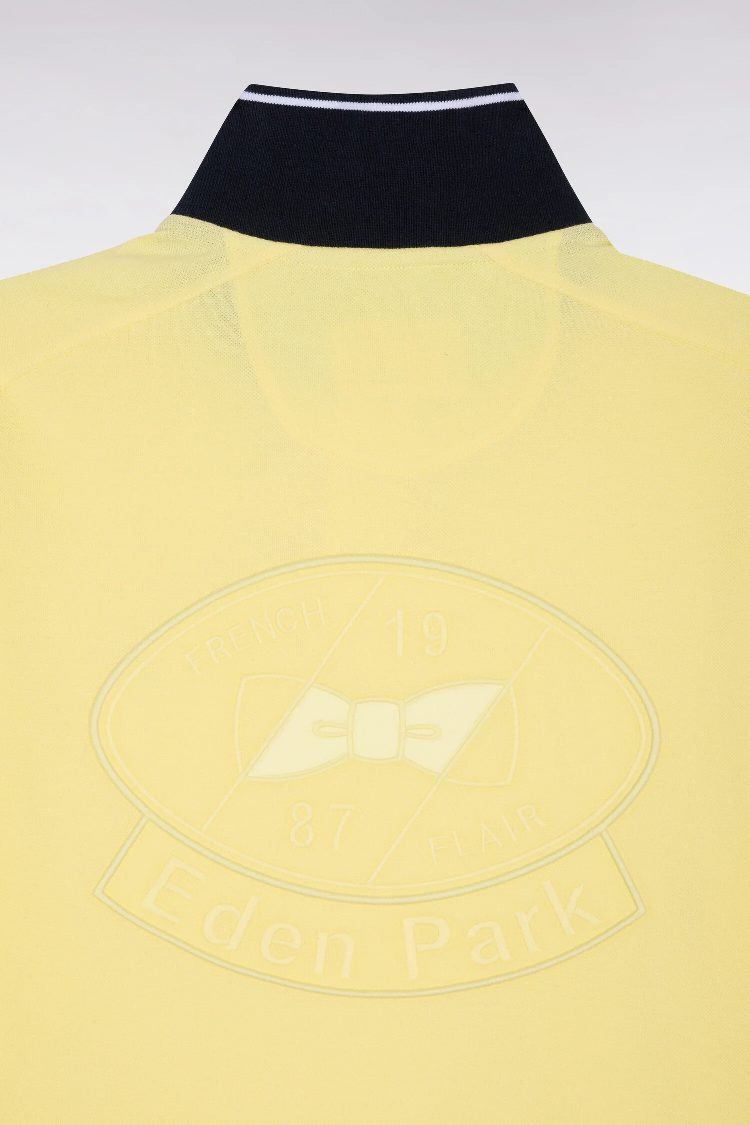 Polo à manches courtes en coton jaune clair brodé coupe regular - Image 6