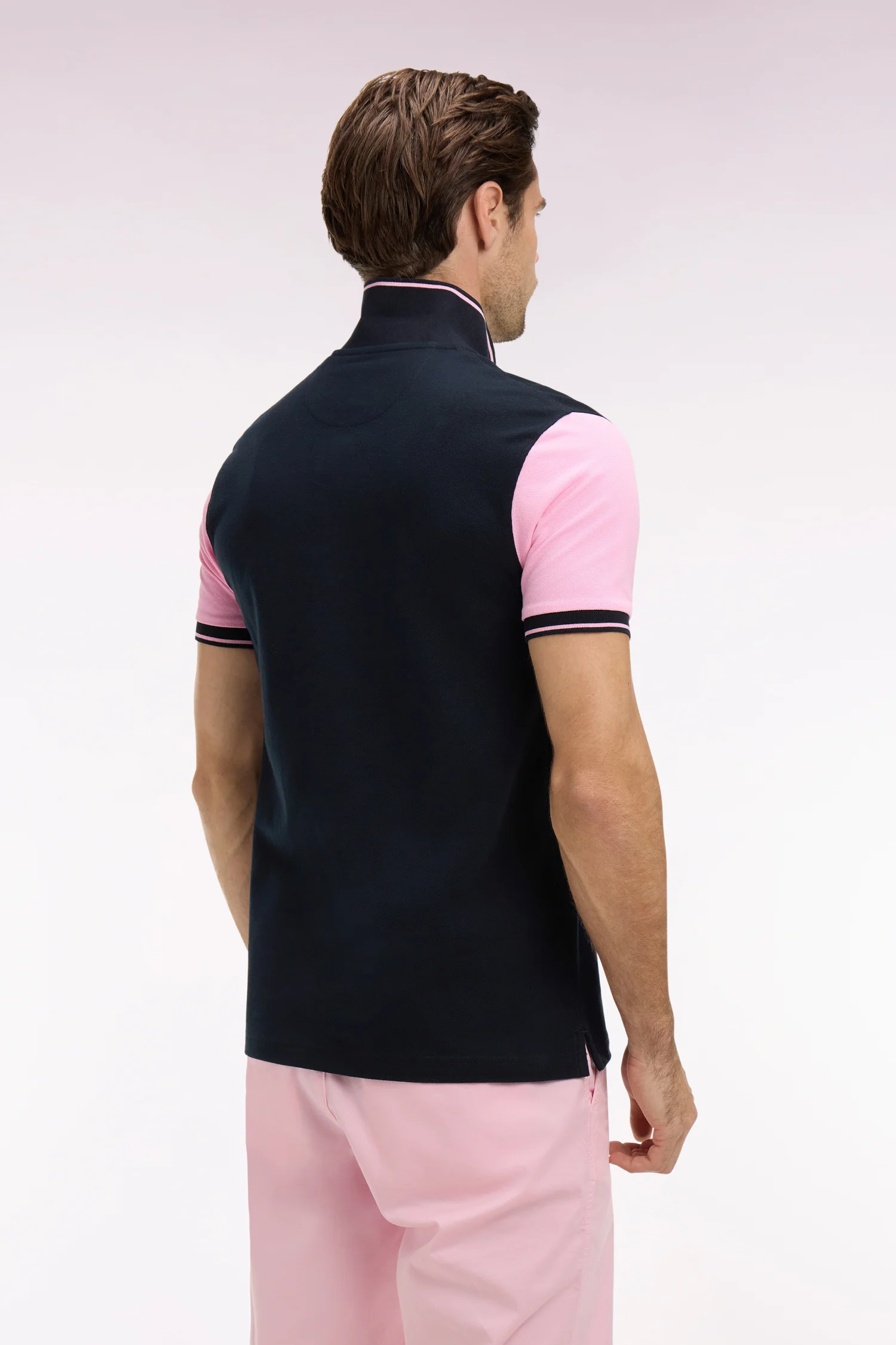 Polo à manches courtes en coton marine à broderie patchée coupe regular - Image 5
