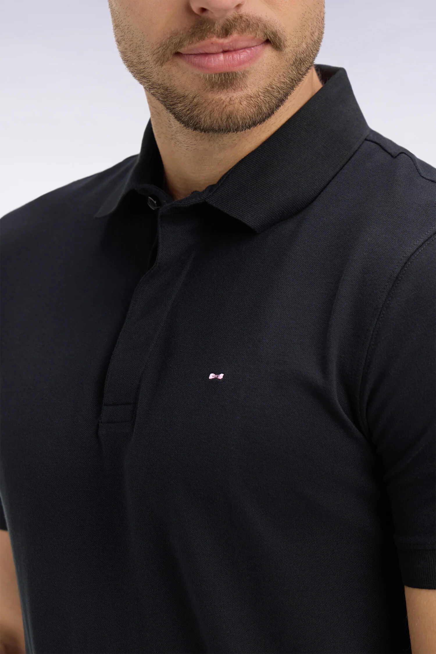 Polo à manches courtes en coton noir coupe slim - Image 4