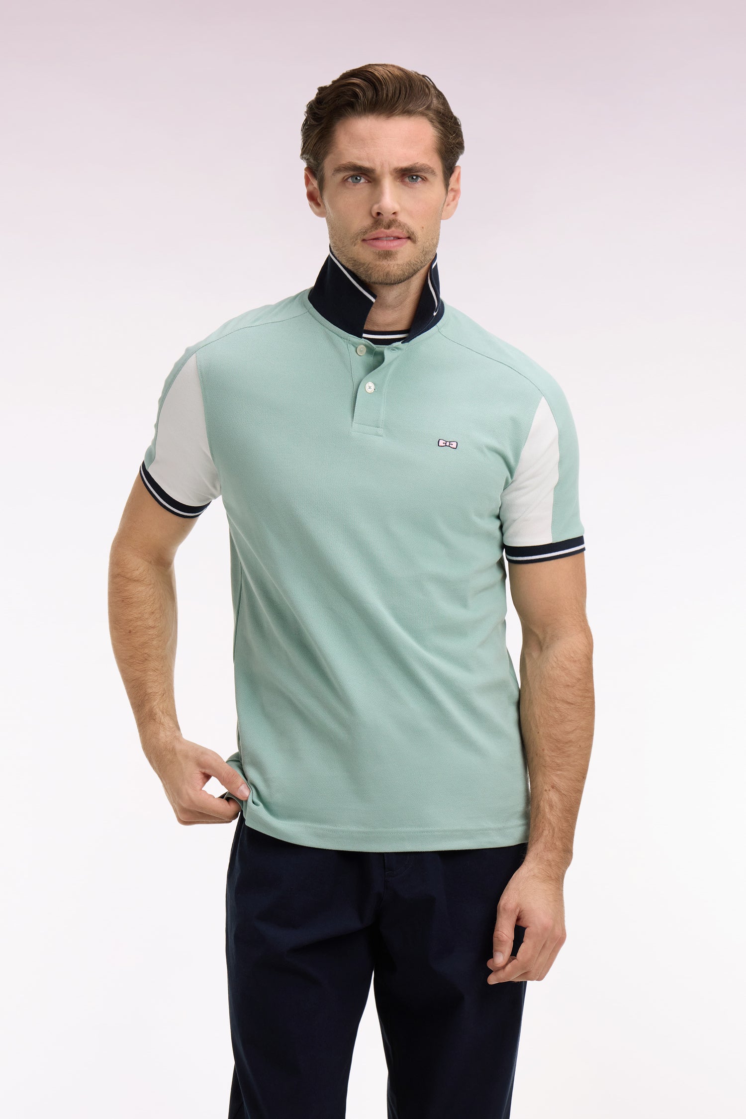 Polo à manches courtes en coton vert d'eau brodé coupe regular - Image 3