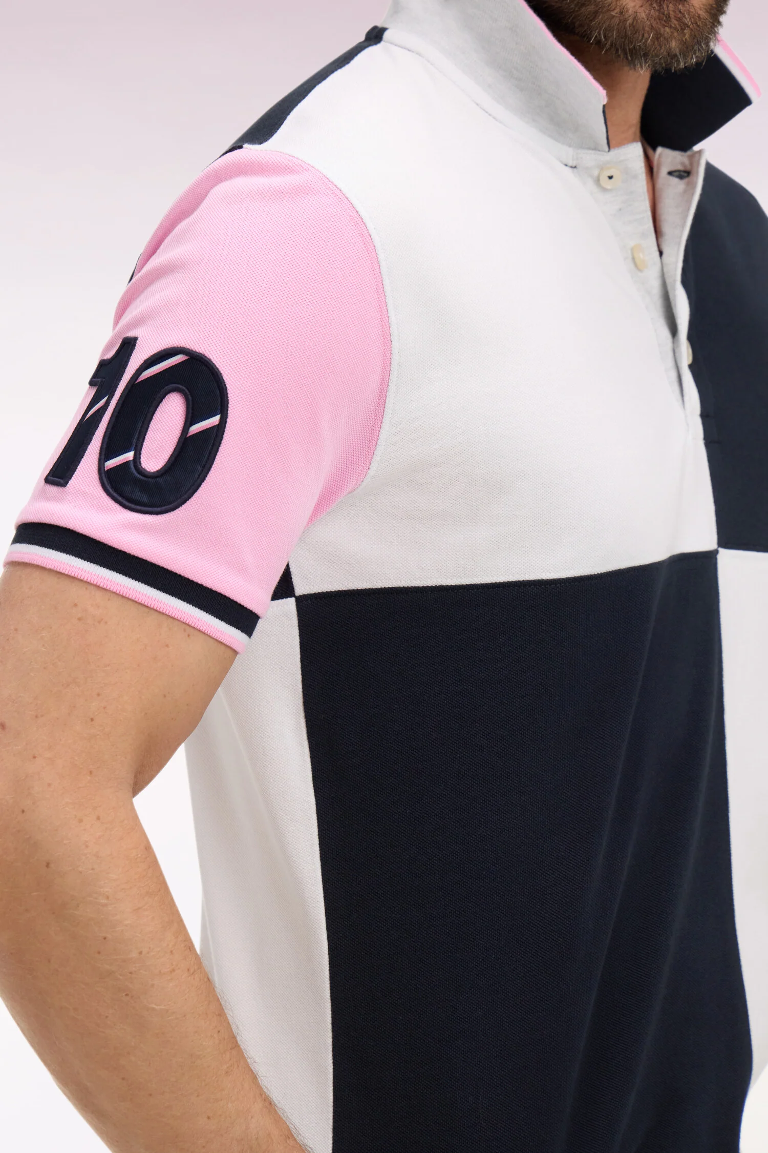 Polo à manches courtes XV de France en coton rose à découpes cadran - Image 4