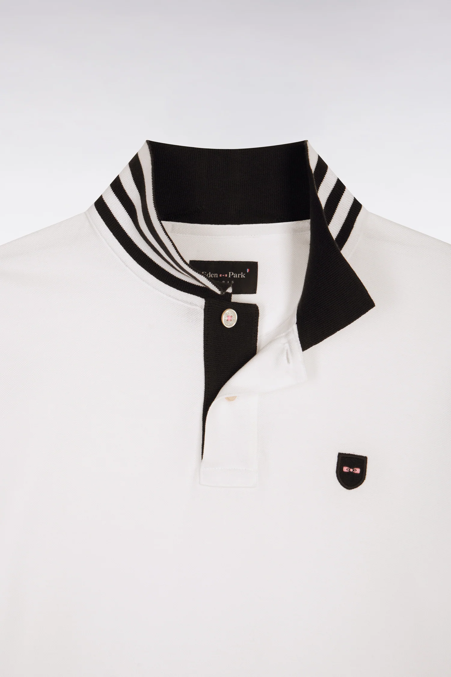 Polo manches longues blanc en coton avec col contrasté - Image 6