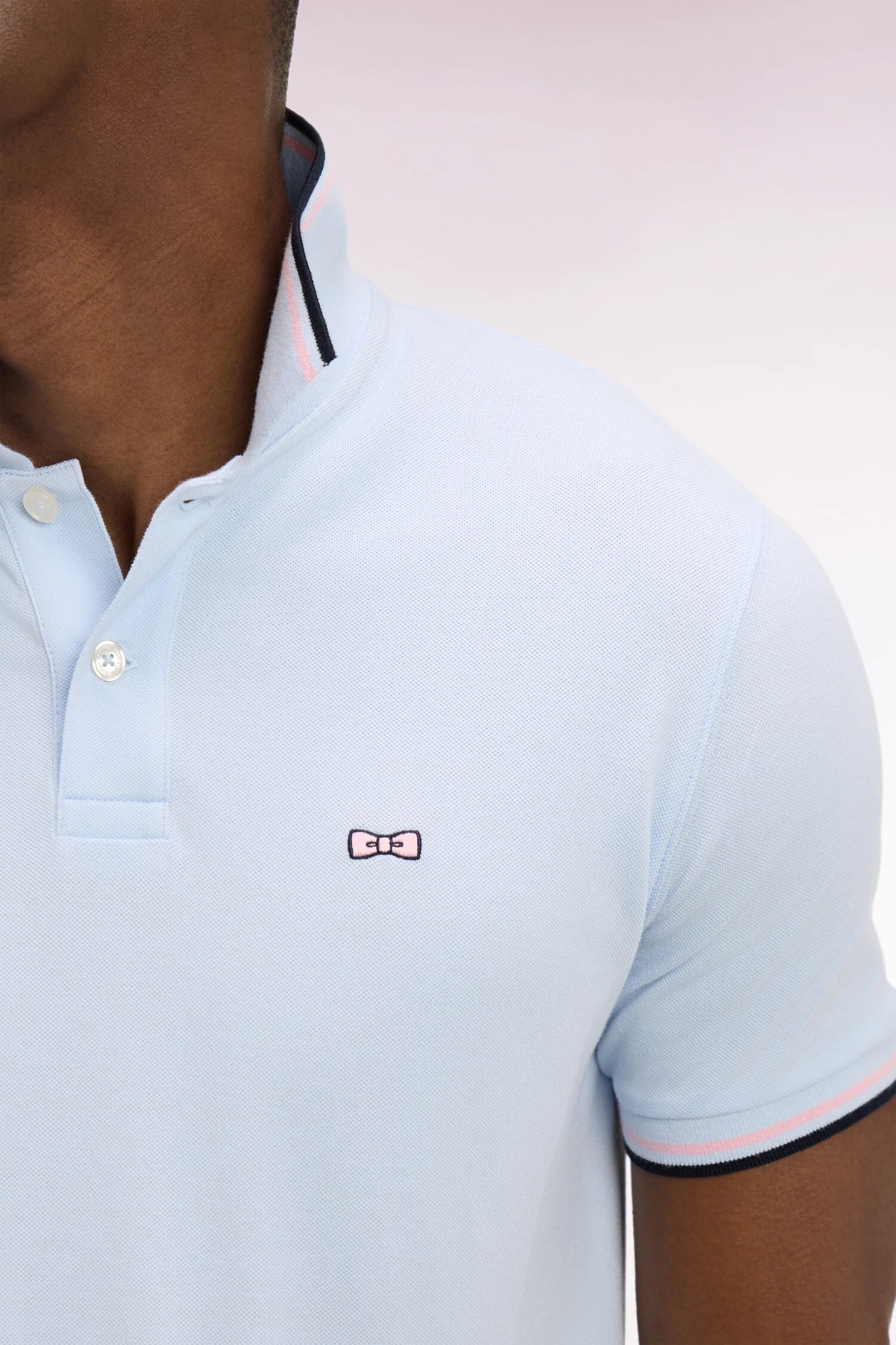 Polo manches courtes en coton ciel détails rayés coupe regular - Image 4