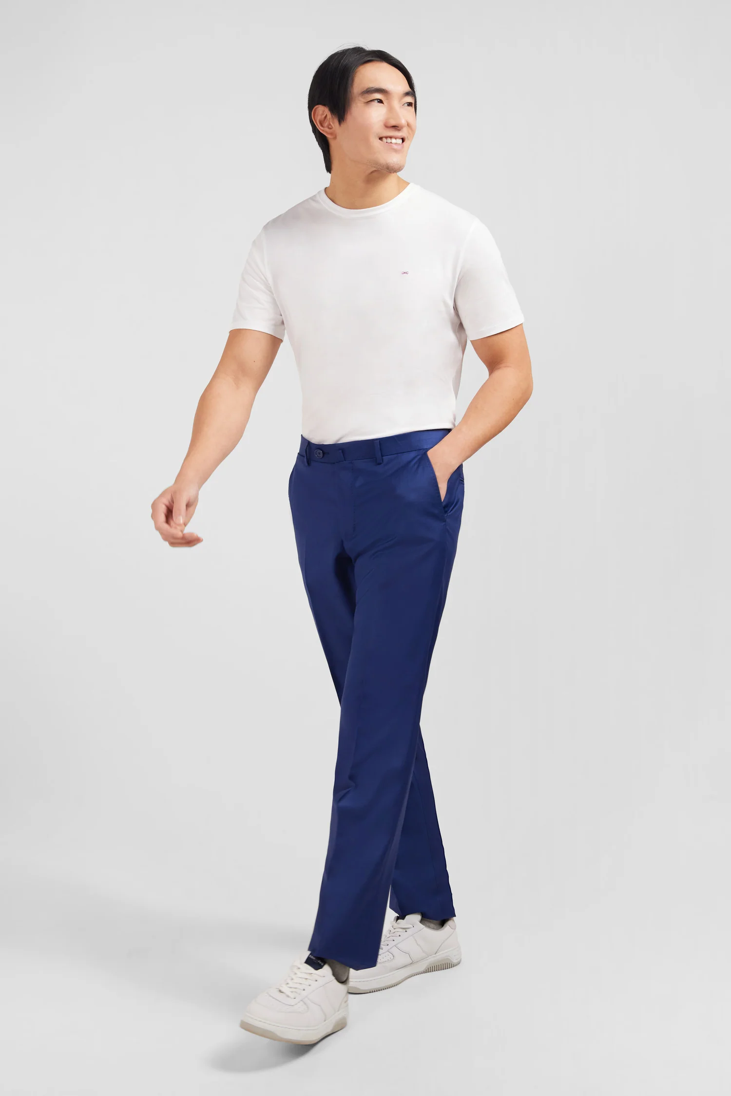 Pantalon regular bleu en laine à plis cassés - Image 4
