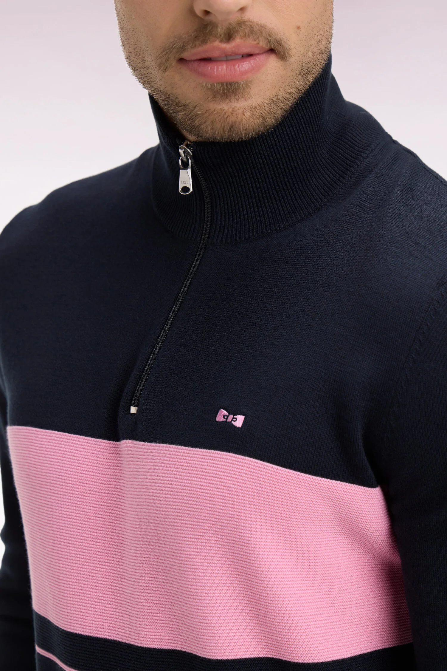 Pull col maillot en coton marine à rayure rugby rose - Image 4