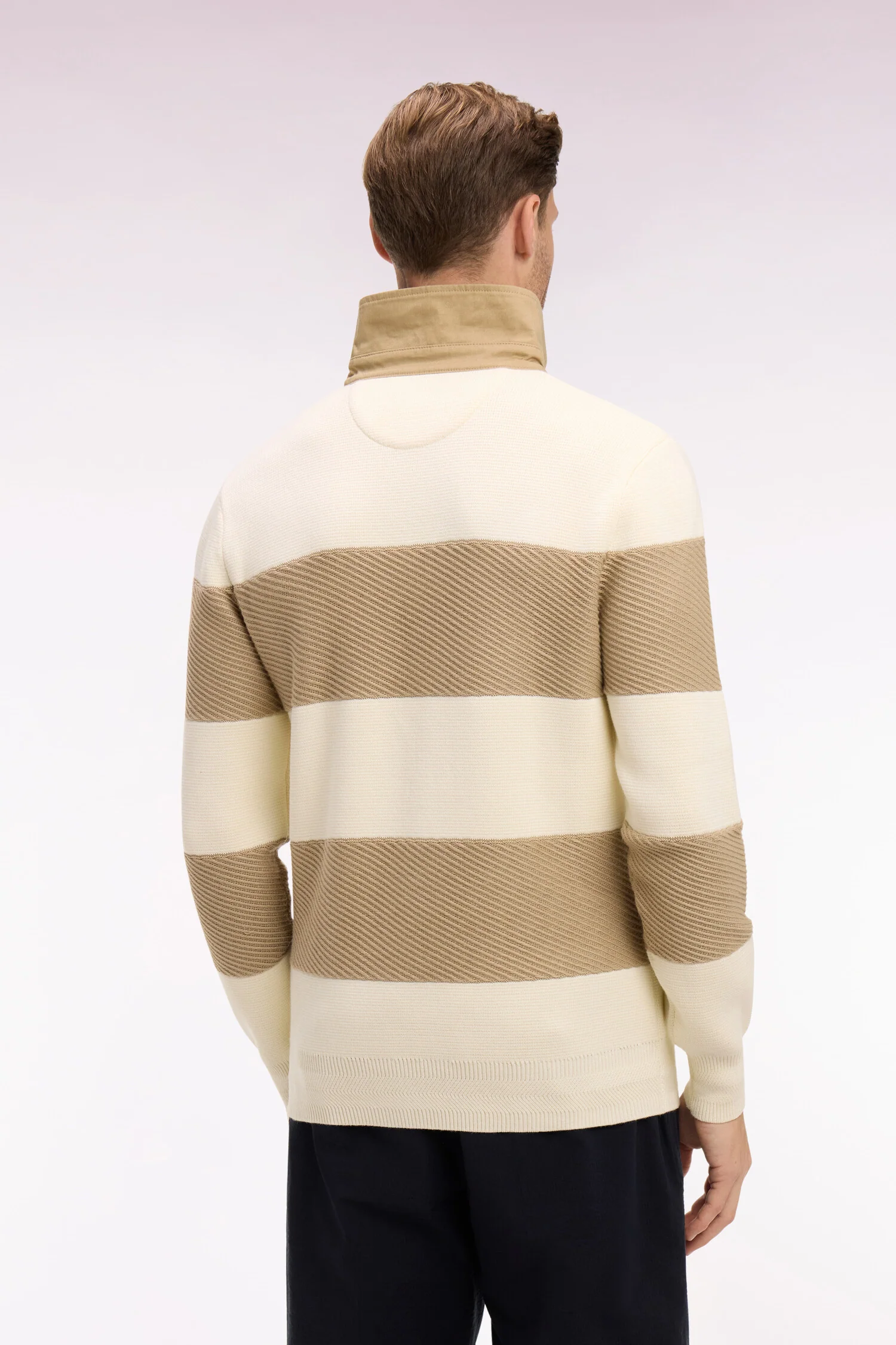 Pull col maillot rayé en coton écru et beige - Image 5