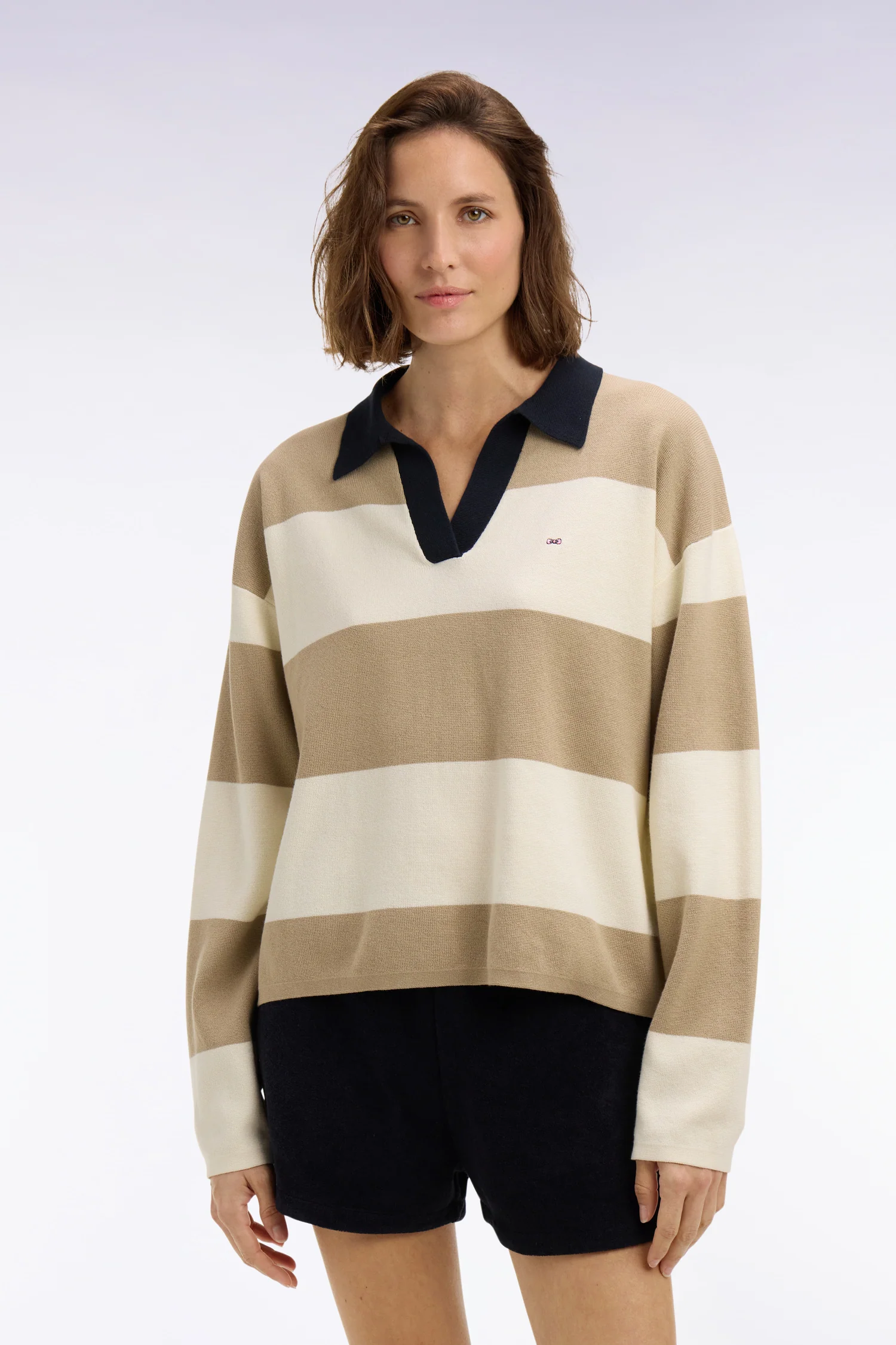 Pull col polo en coton rayé beige et écru coupe oversized - Image 3
