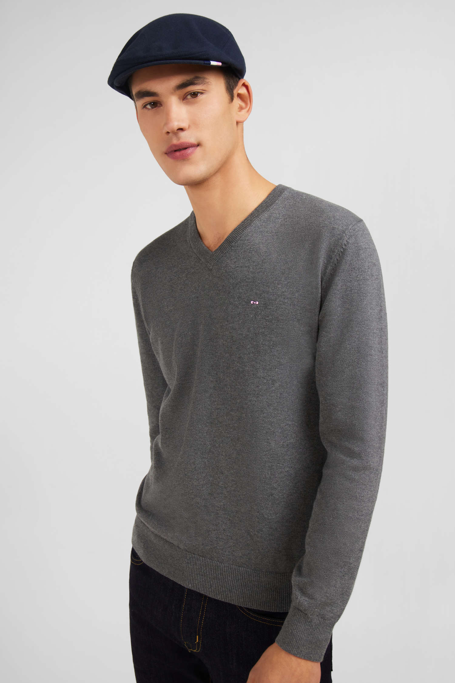 Pull gris à col V en coton