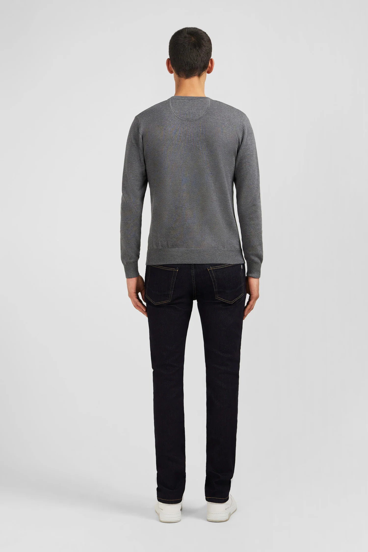 Pull gris à col V en coton - Image 6