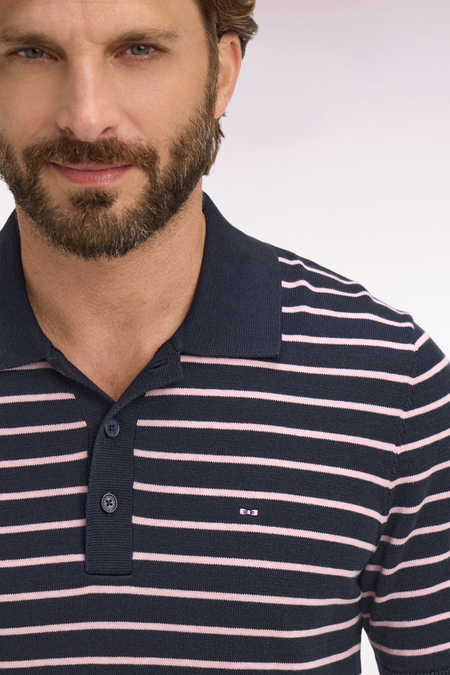 Pull manches courtes à col polo en coton marine rayé - Image 4
