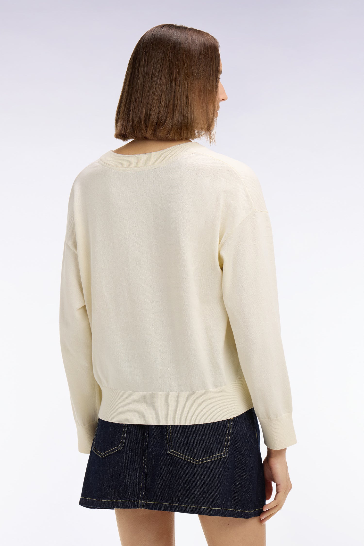 Pull-over à col V en coton écru coupe oversized - Image 5
