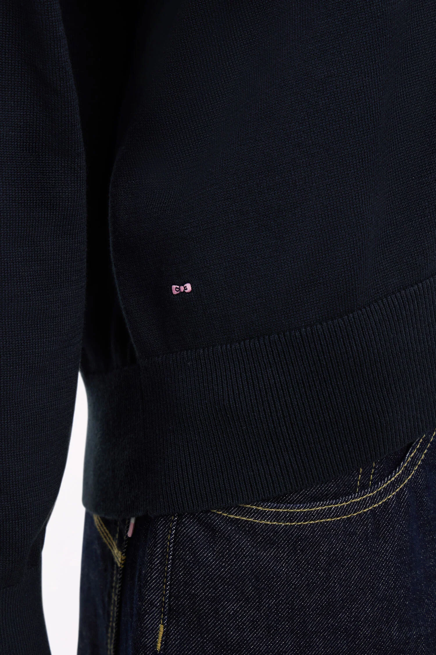 Pull-over à col V en coton marine coupe oversized - Image 4