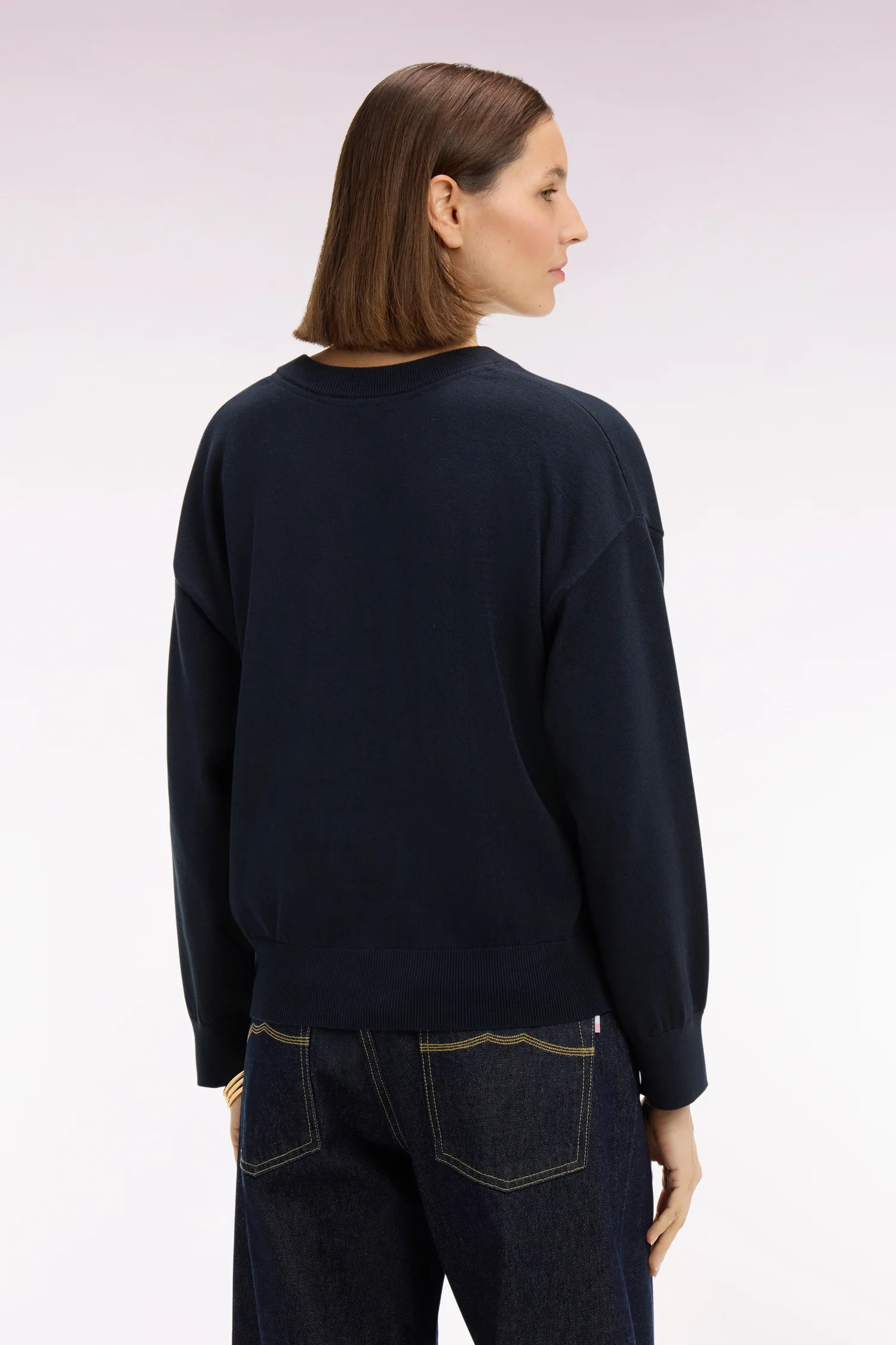 Pull-over à col V en coton marine coupe oversized - Image 5