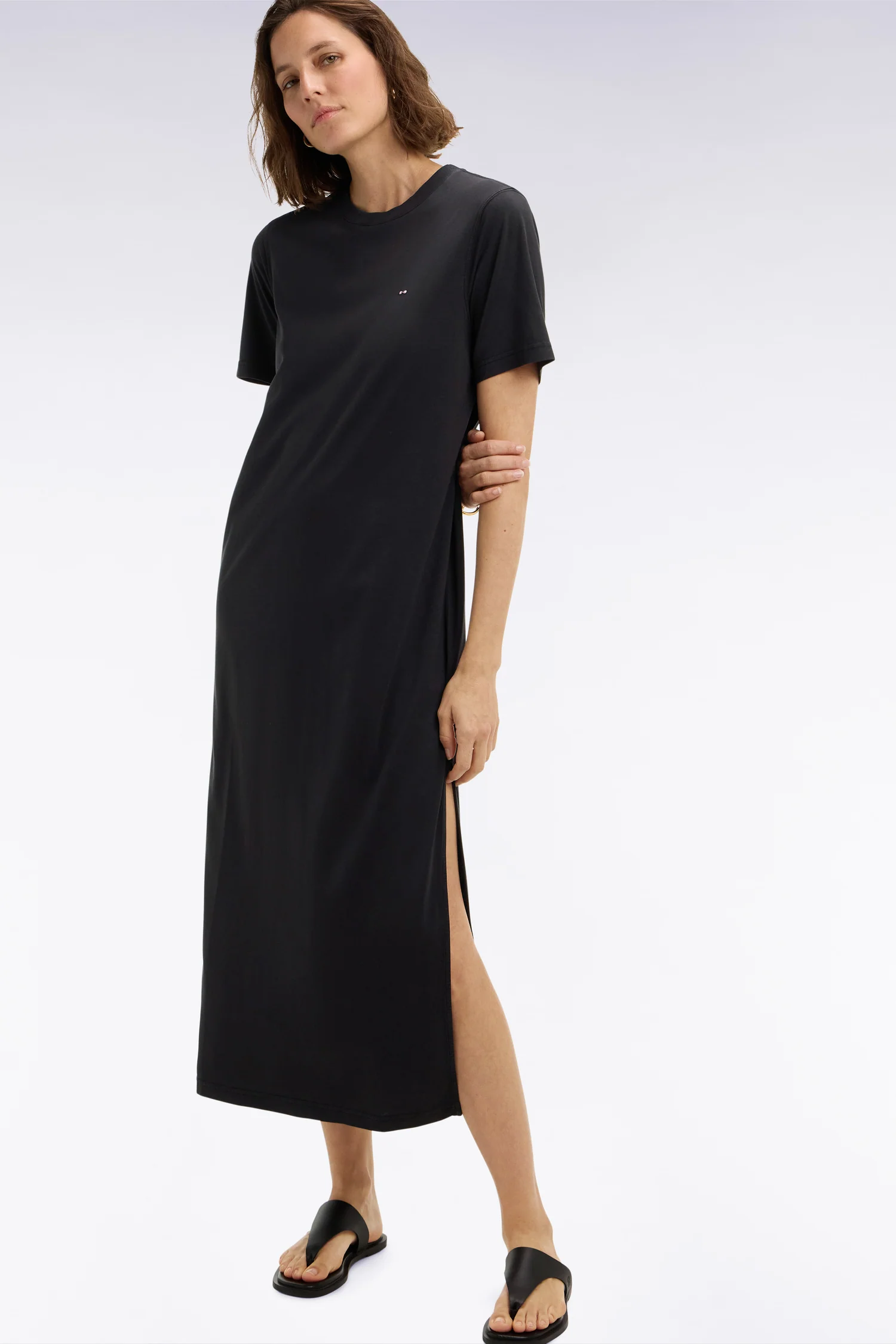Robe T-shirt en lyocell et coton noir coupe droite