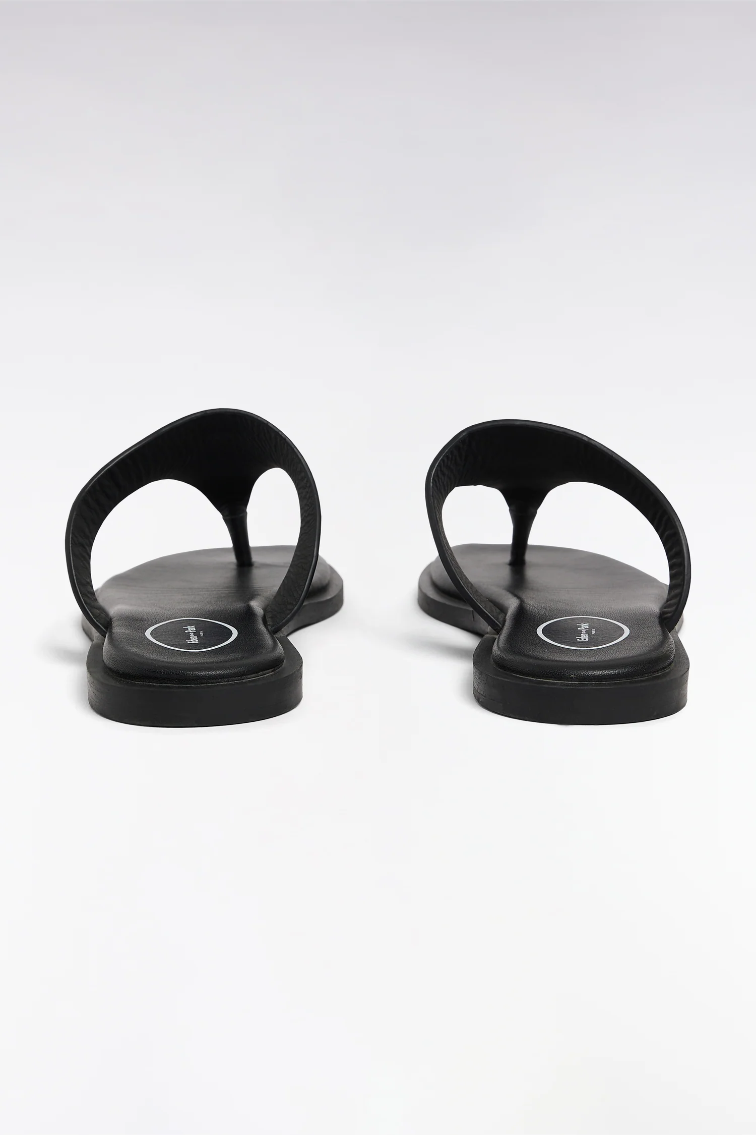 Sandales tongs en cuir de vachette noir - Image 2