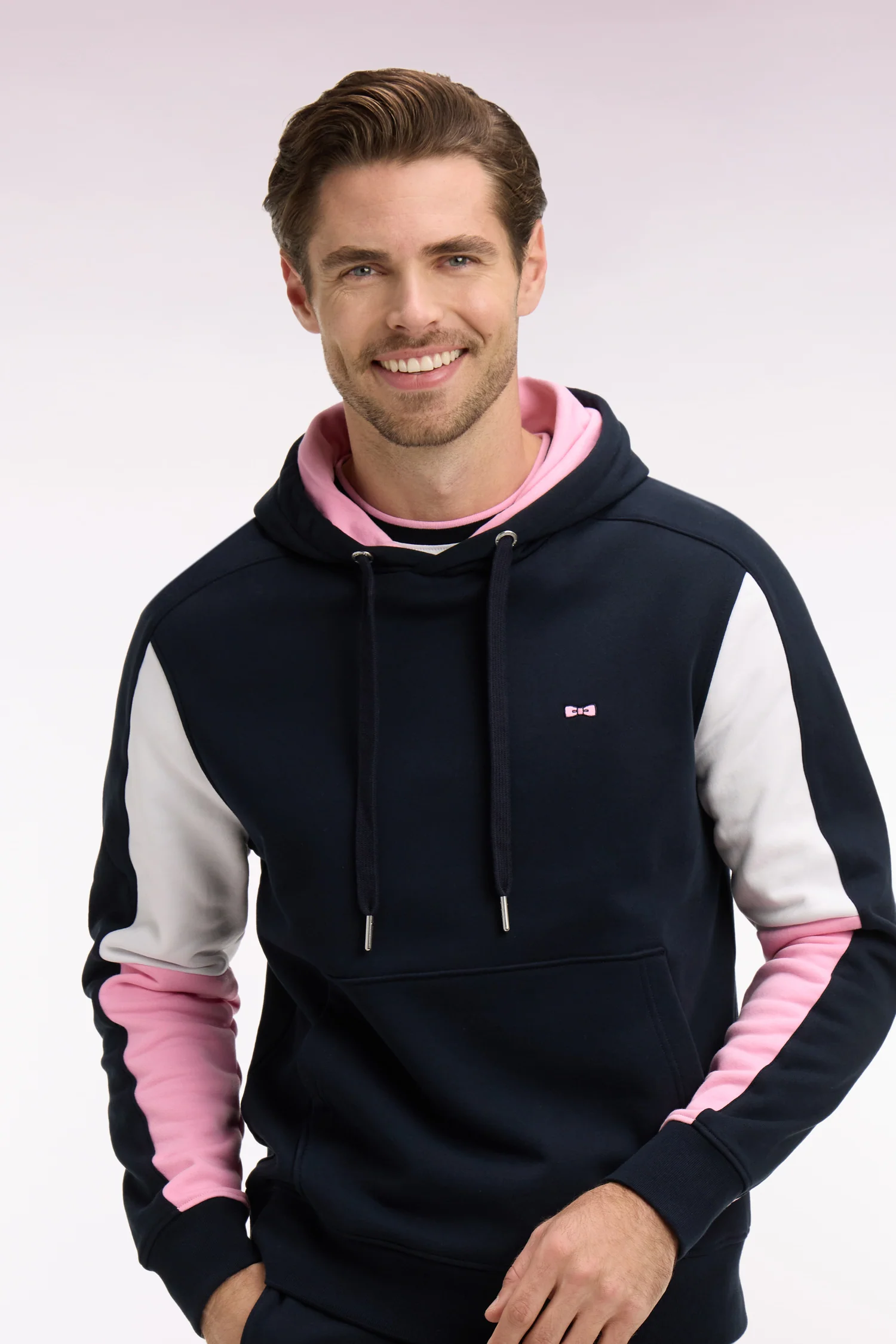Sweatshirt à capuche en coton marine broderie dos