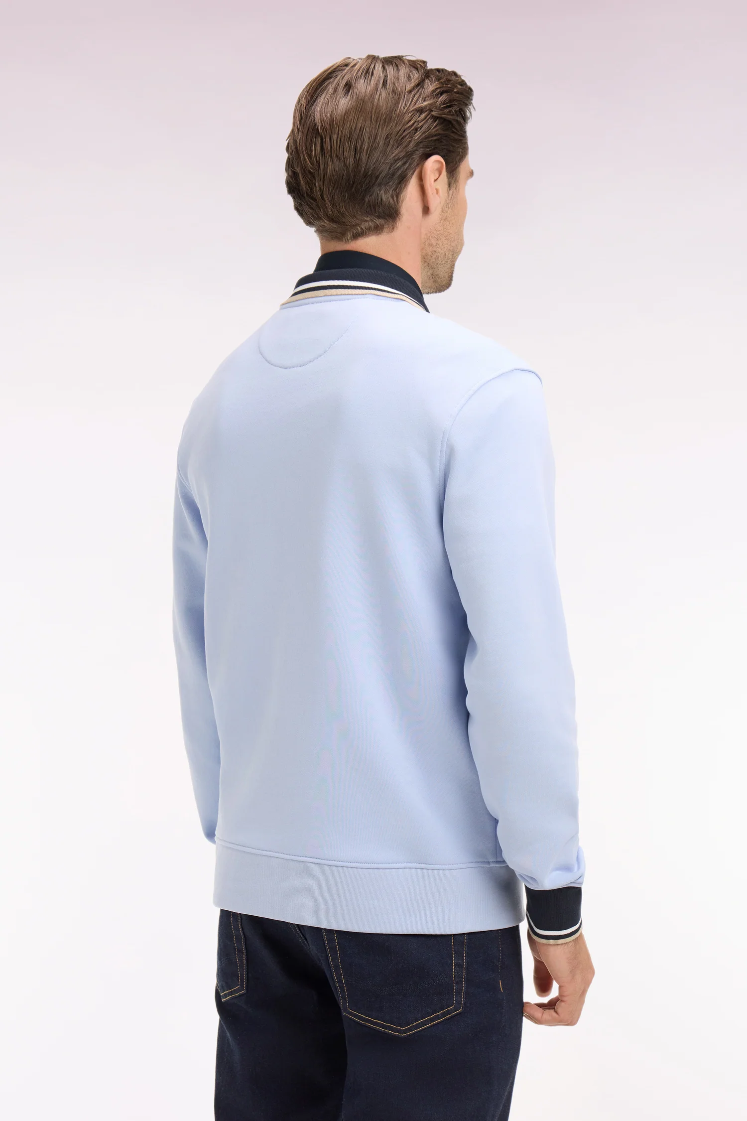 Sweatshirt à col zippé bleu clair brodé coupe regular - Image 5