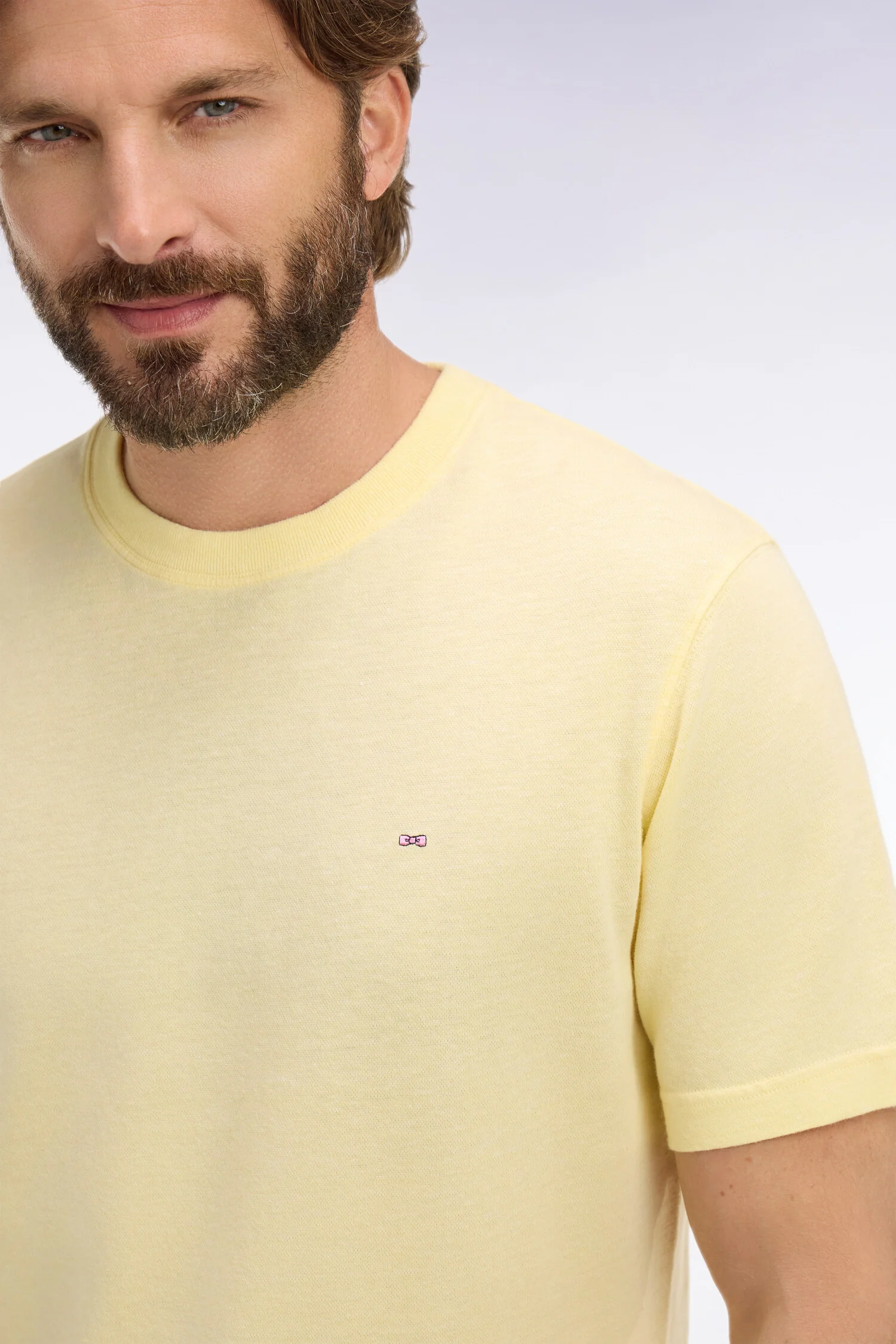 T-shirt à manches courtes en coton et lin jaune coupe regular - Image 4
