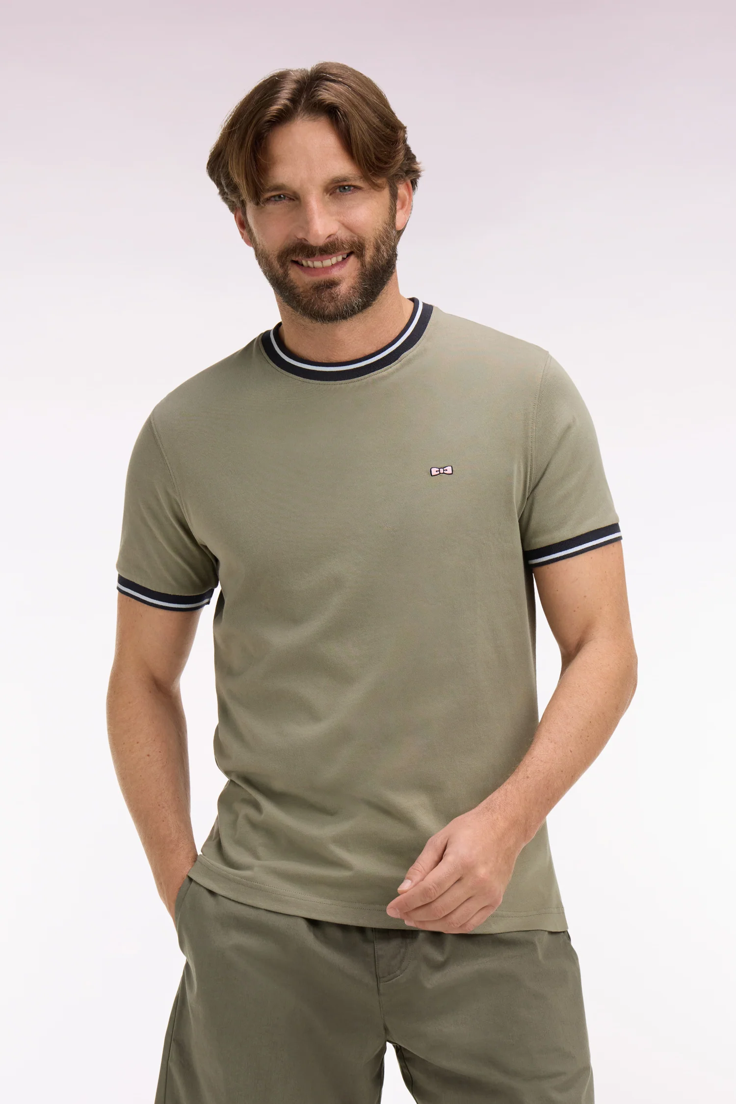 T-shirt à manches courtes en coton kaki brodé coupe regular - Image 3