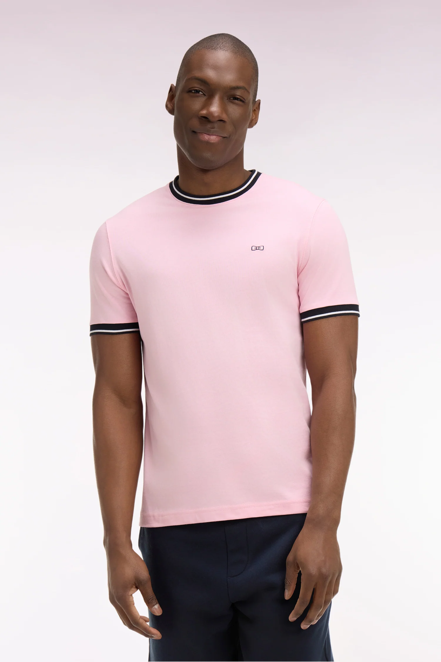 T-shirt à manches courtes en coton rose brodé coupe regular - Image 3