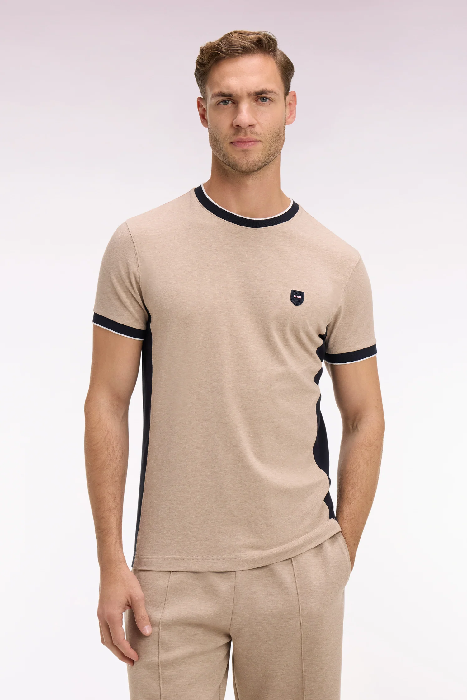 T-shirt à manches courtes en coton stretch beige à découpes coupe slim - Image 3