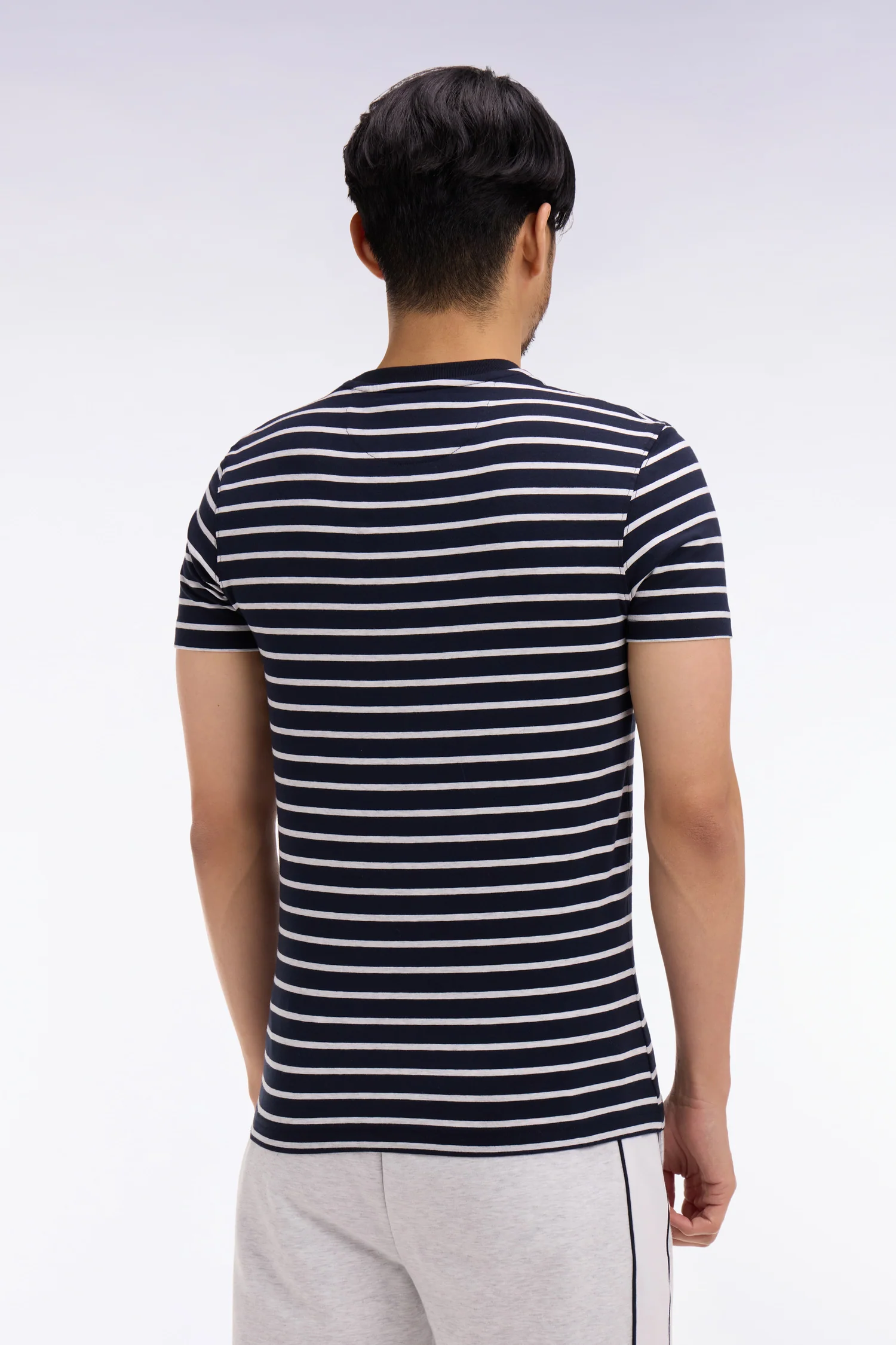 T-shirt à manches courtes en coton stretch rayé gris clair coupe slim - Image 5