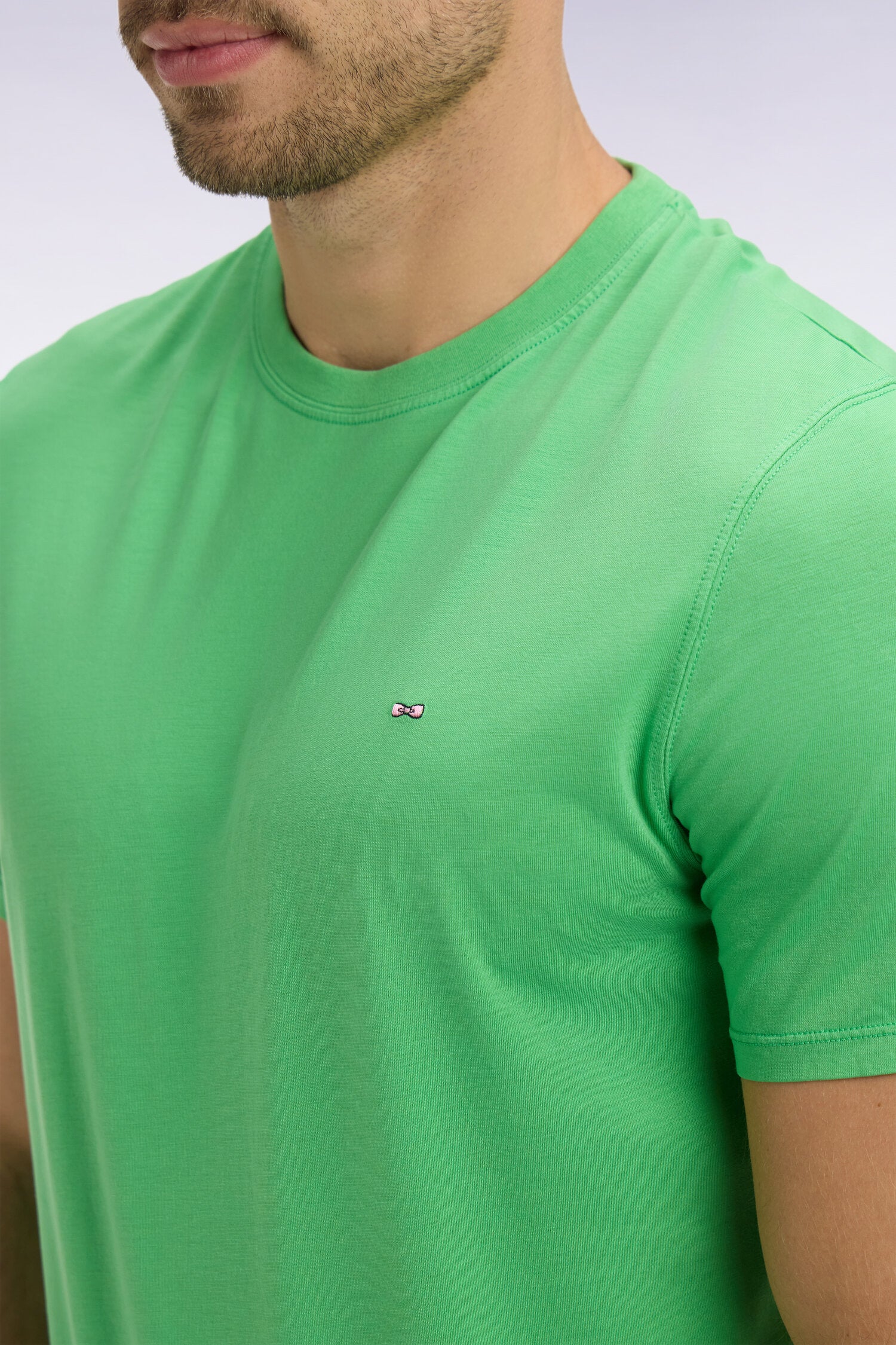 T-shirt à manches courtes en lyocell et coton vert gazon coupe regular - Image 4