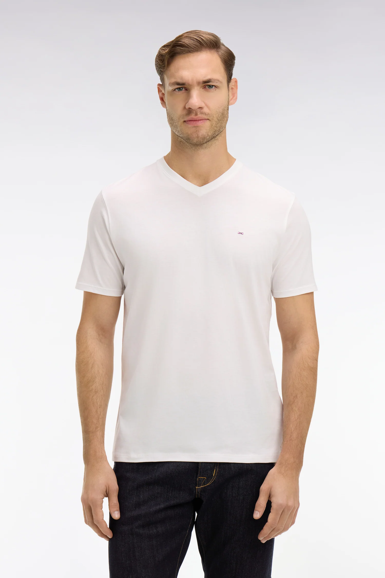 T-shirt blanc col V à manches courtes - Image 3