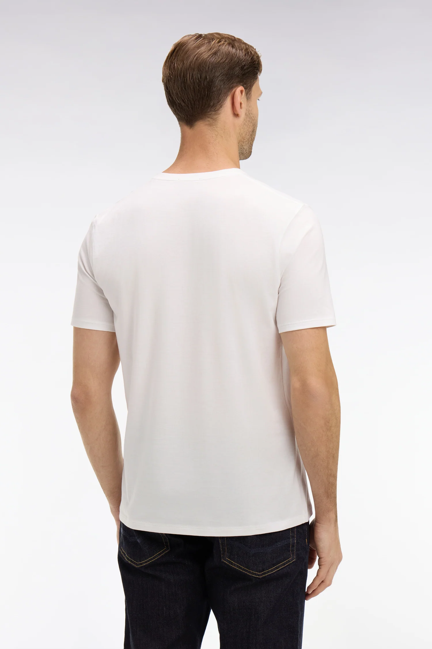 T-shirt blanc col V à manches courtes - Image 5