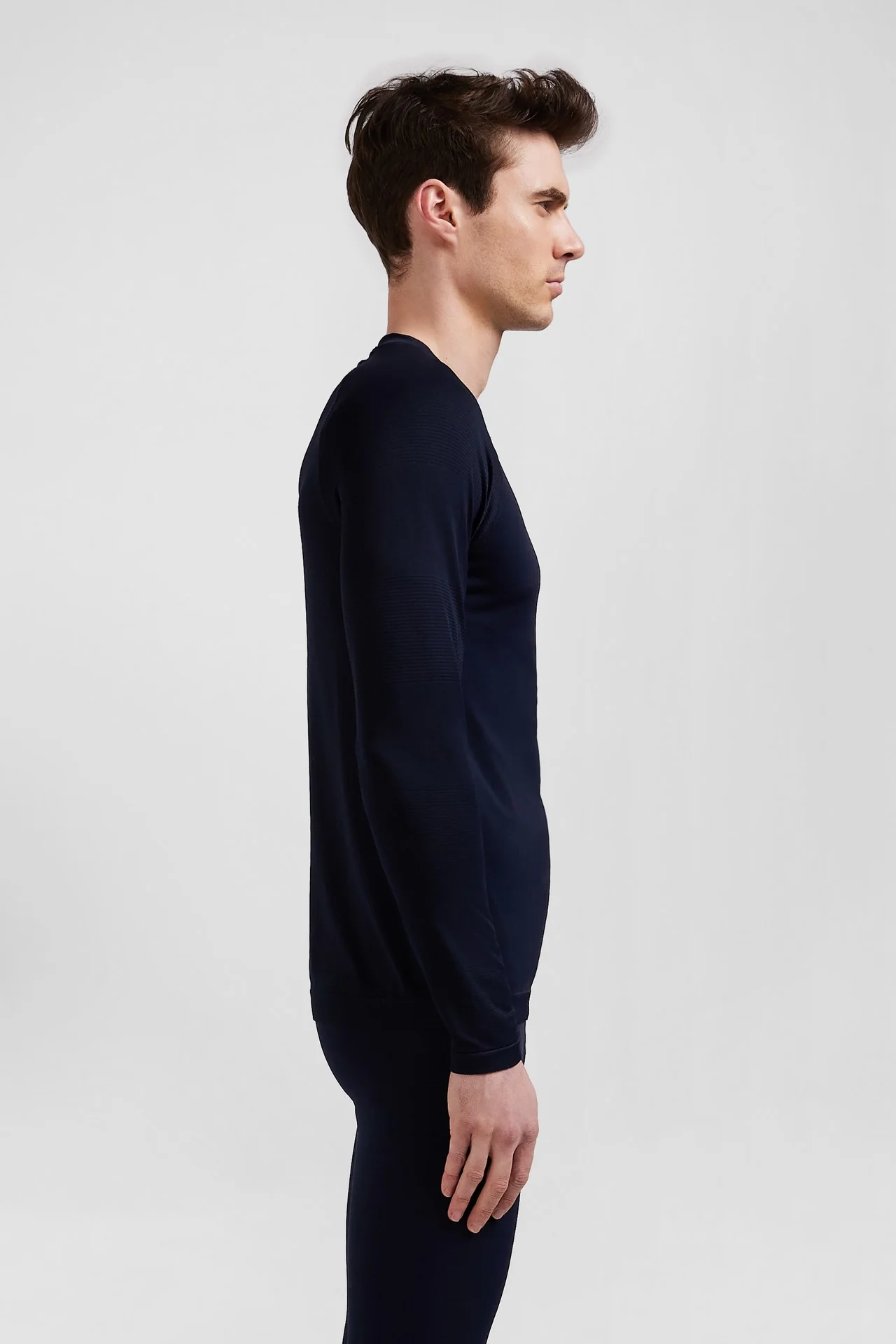 T-shirt de sport manches longues à détails cerclés bleu marine - Image 3
