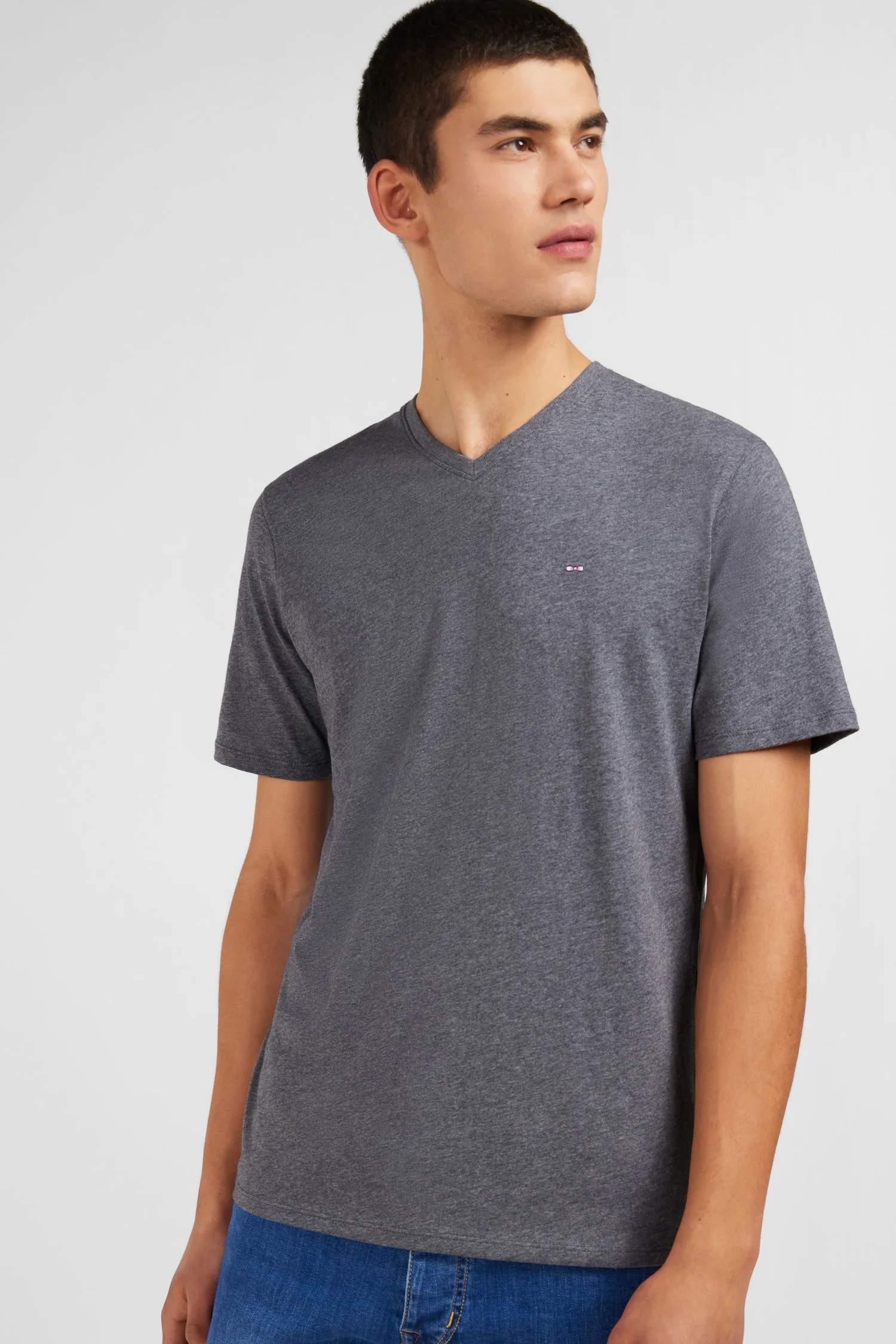 T-shirt gris col V à manches courtes - Image 3